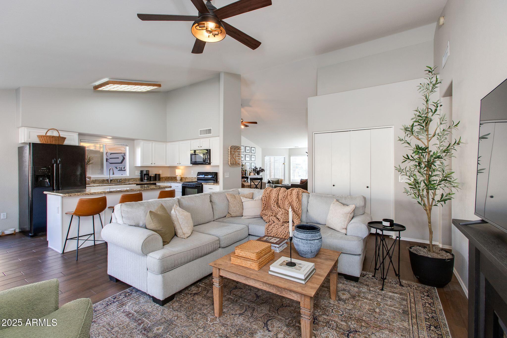 7458 E HANNIBAL Street