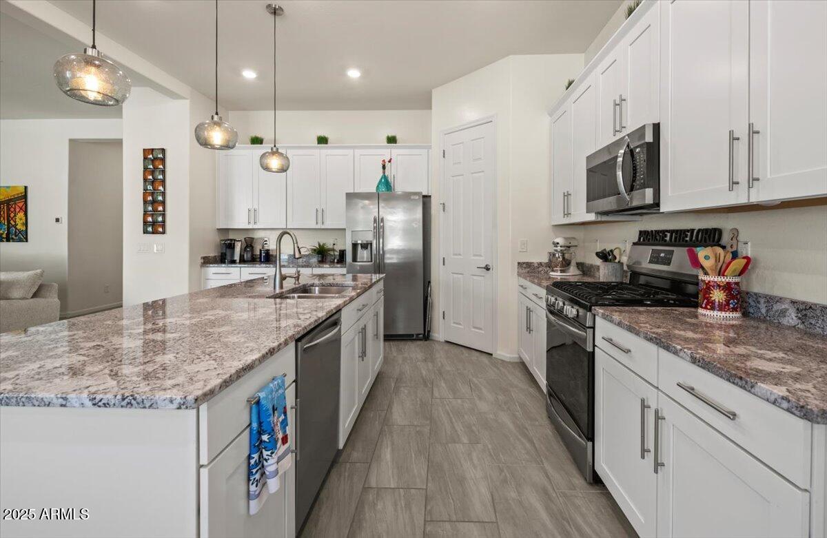 18562 W Thistle Landing Drive