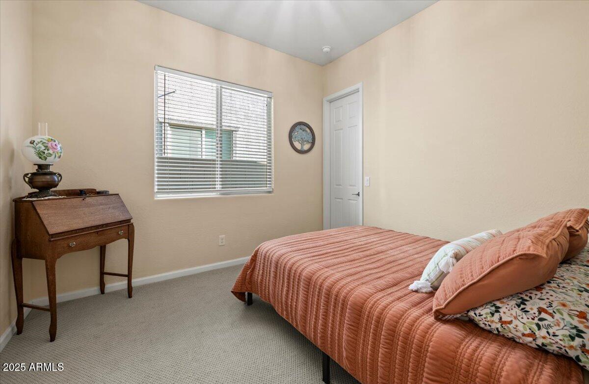 18562 W Thistle Landing Drive