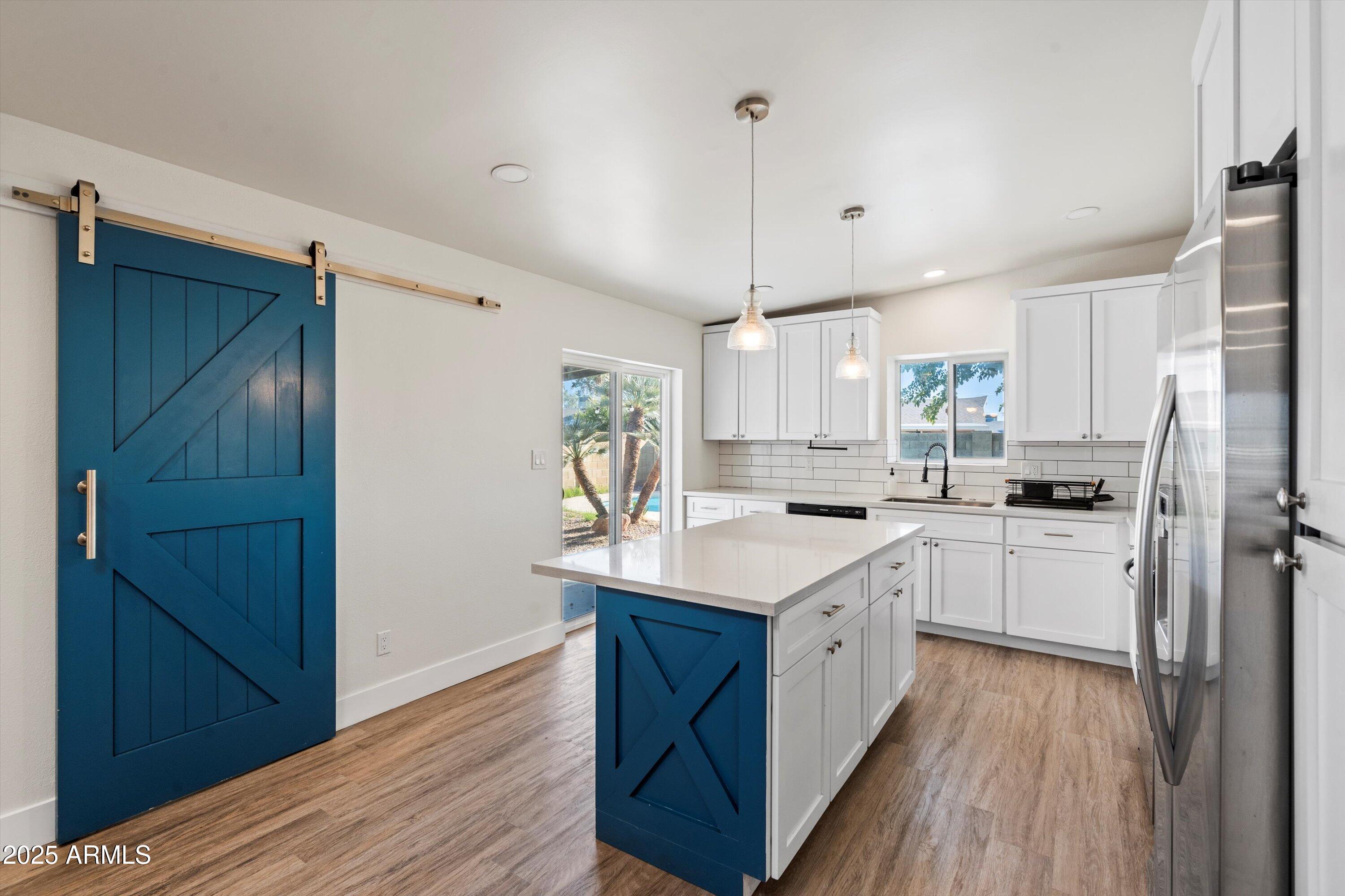 1939 E ALAMEDA Drive