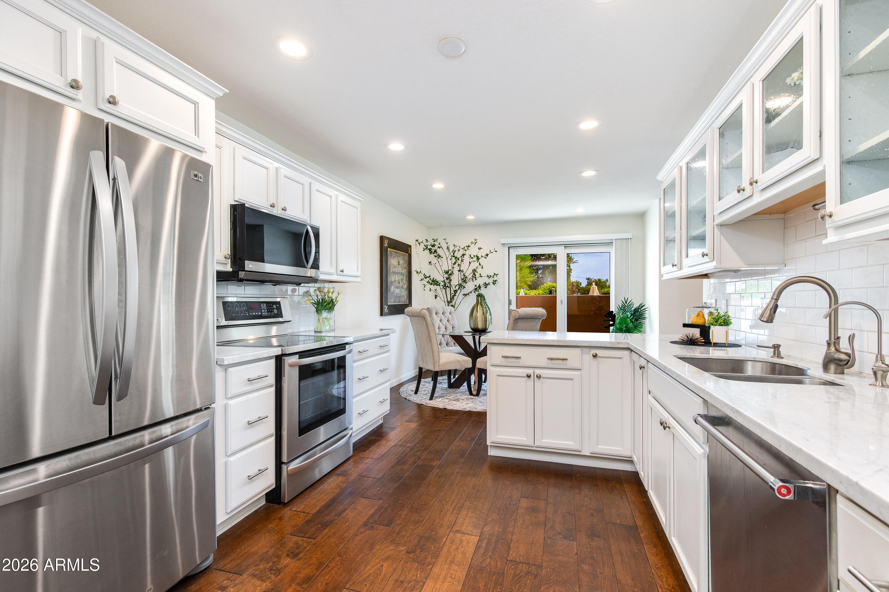 10 W GEORGIA Avenue 6