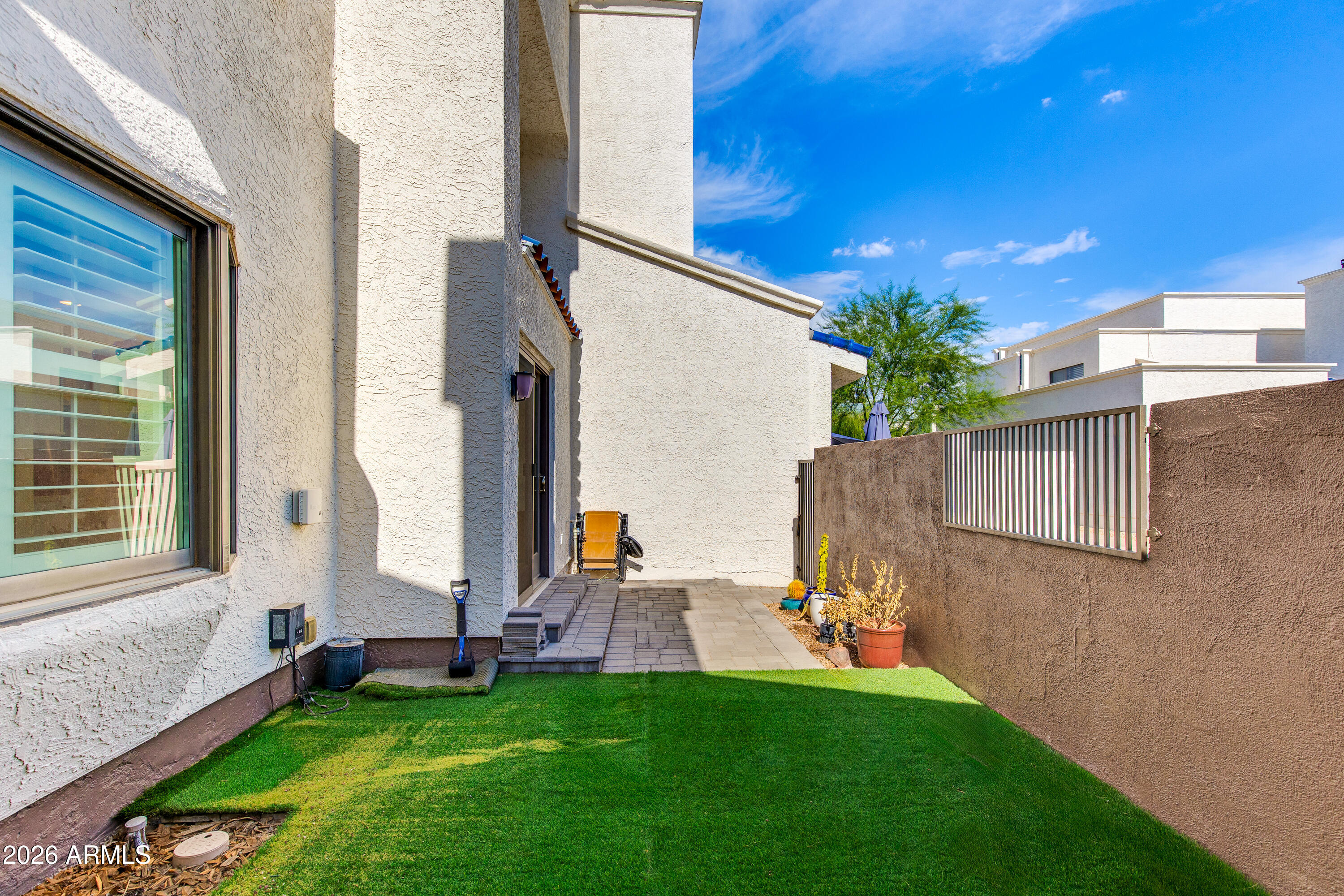 10 W GEORGIA Avenue 6