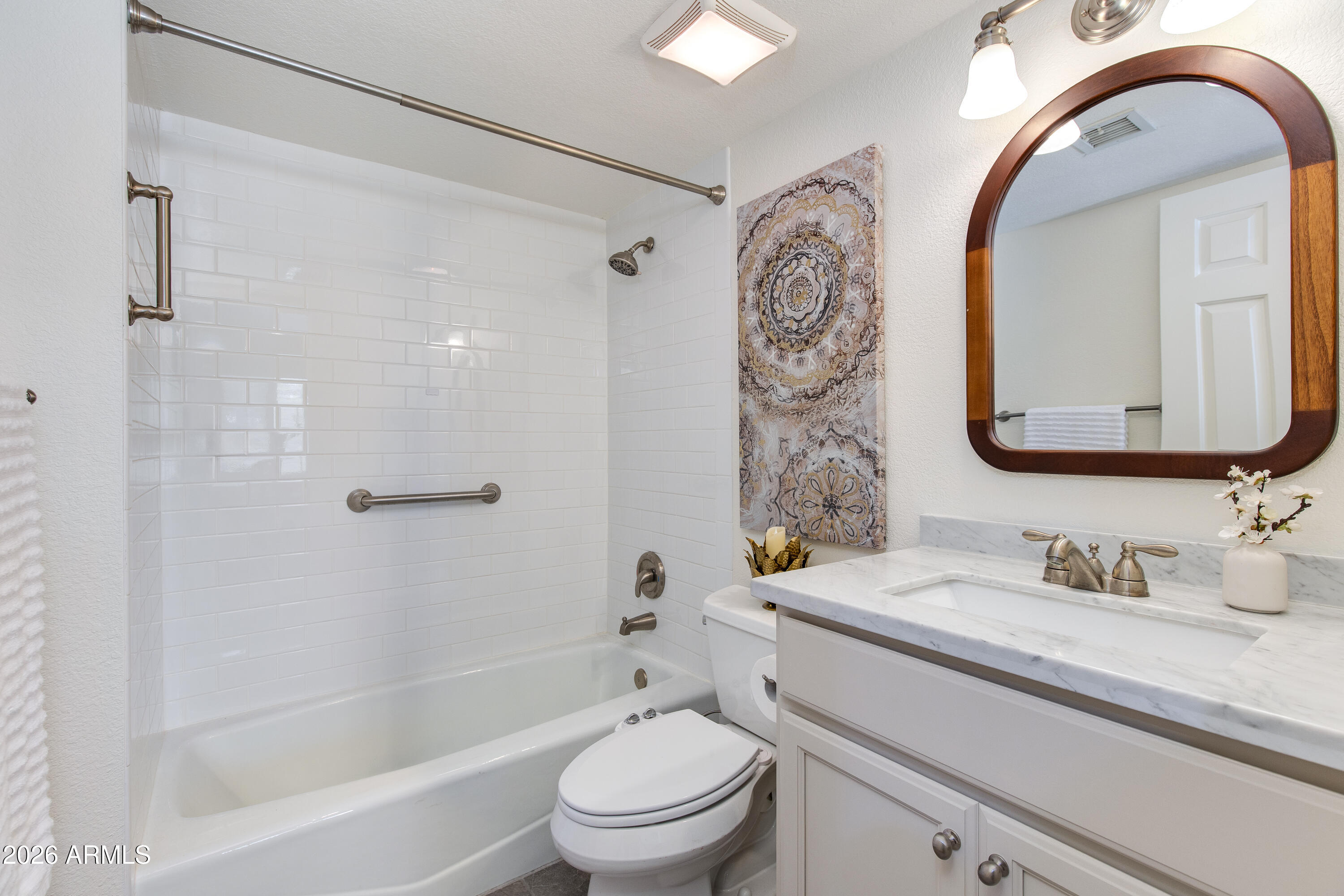 10 W GEORGIA Avenue 6