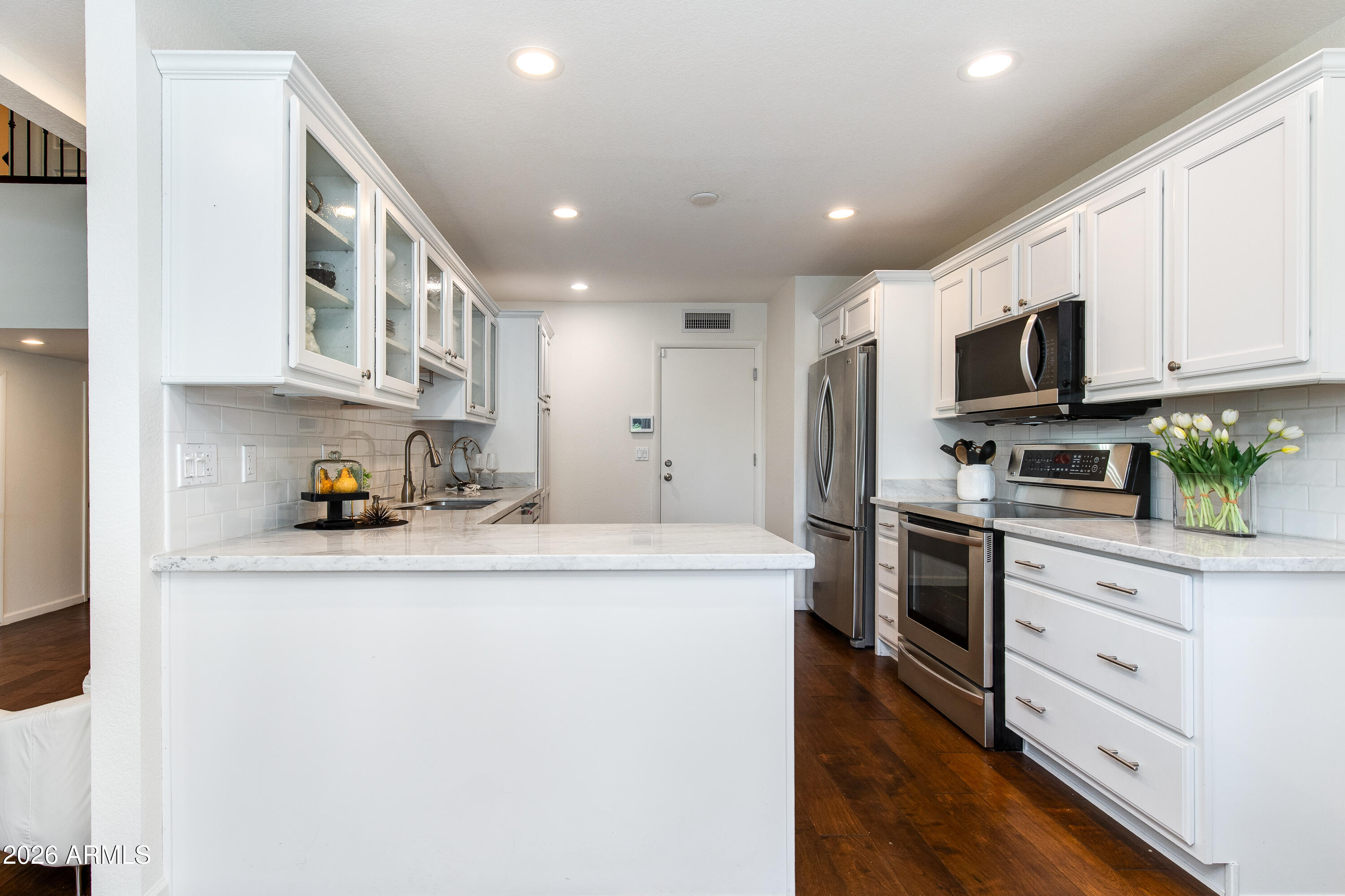 10 W GEORGIA Avenue 6