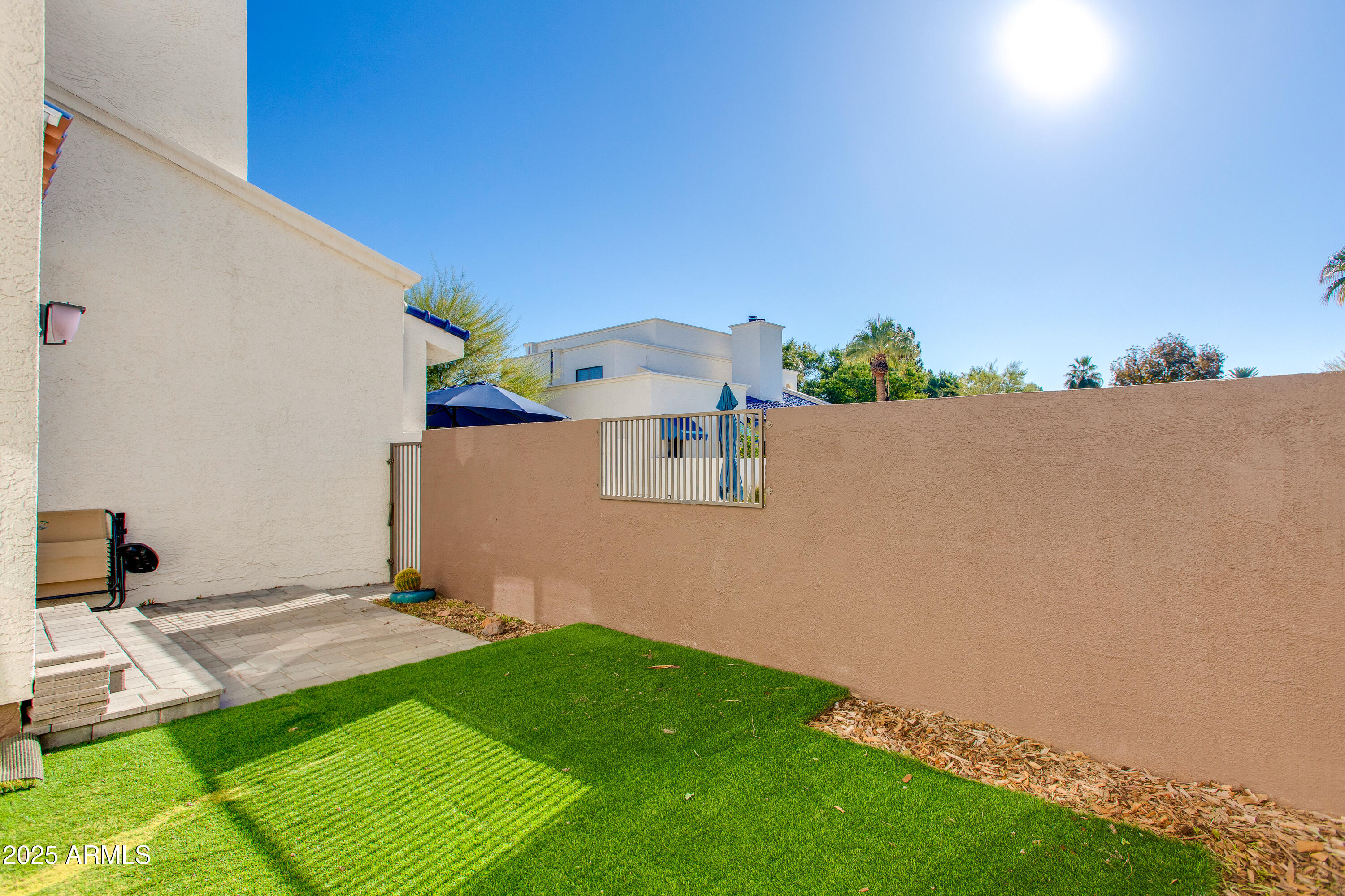 10 W GEORGIA Avenue 6