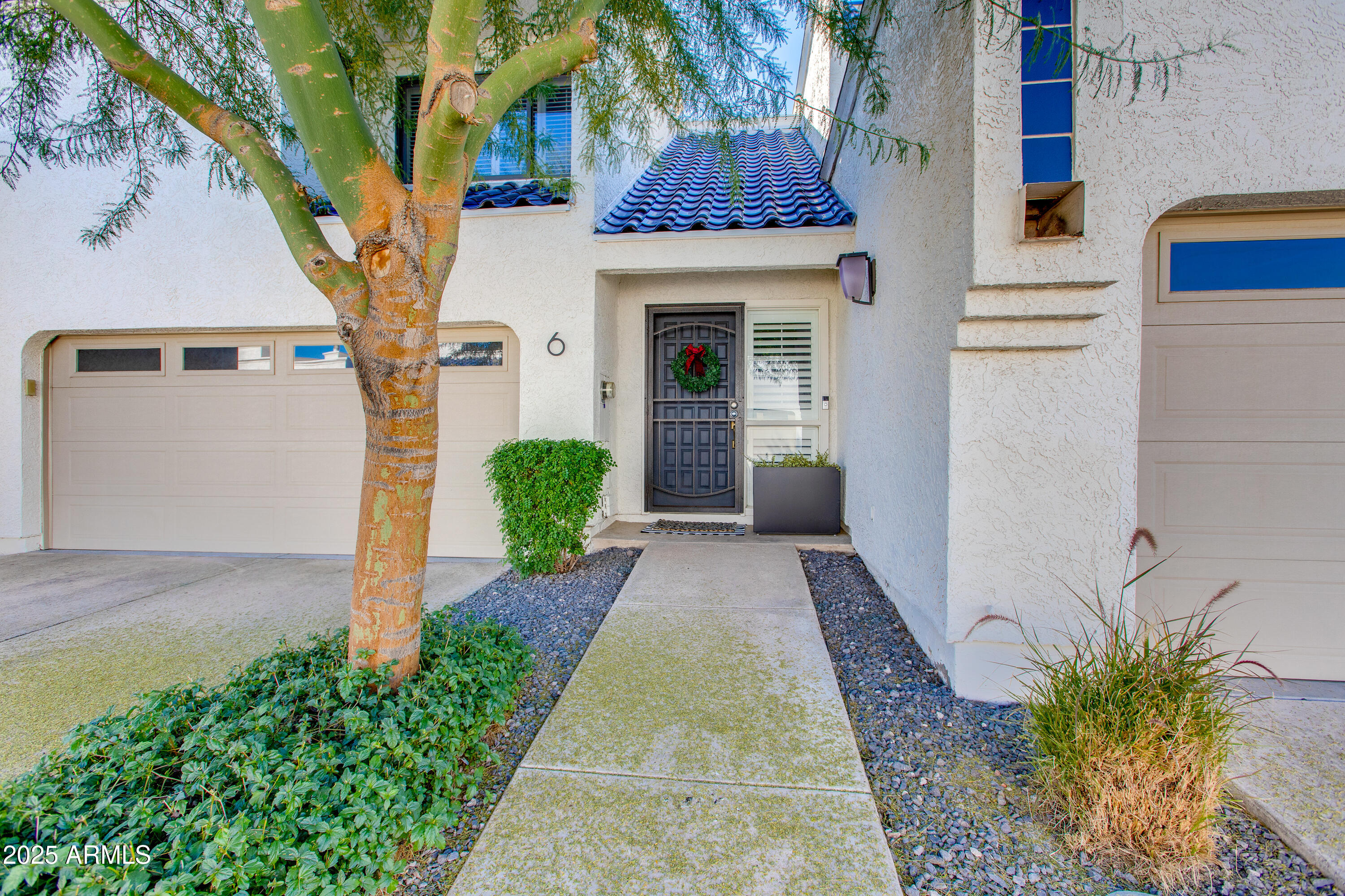 10 W GEORGIA Avenue 6