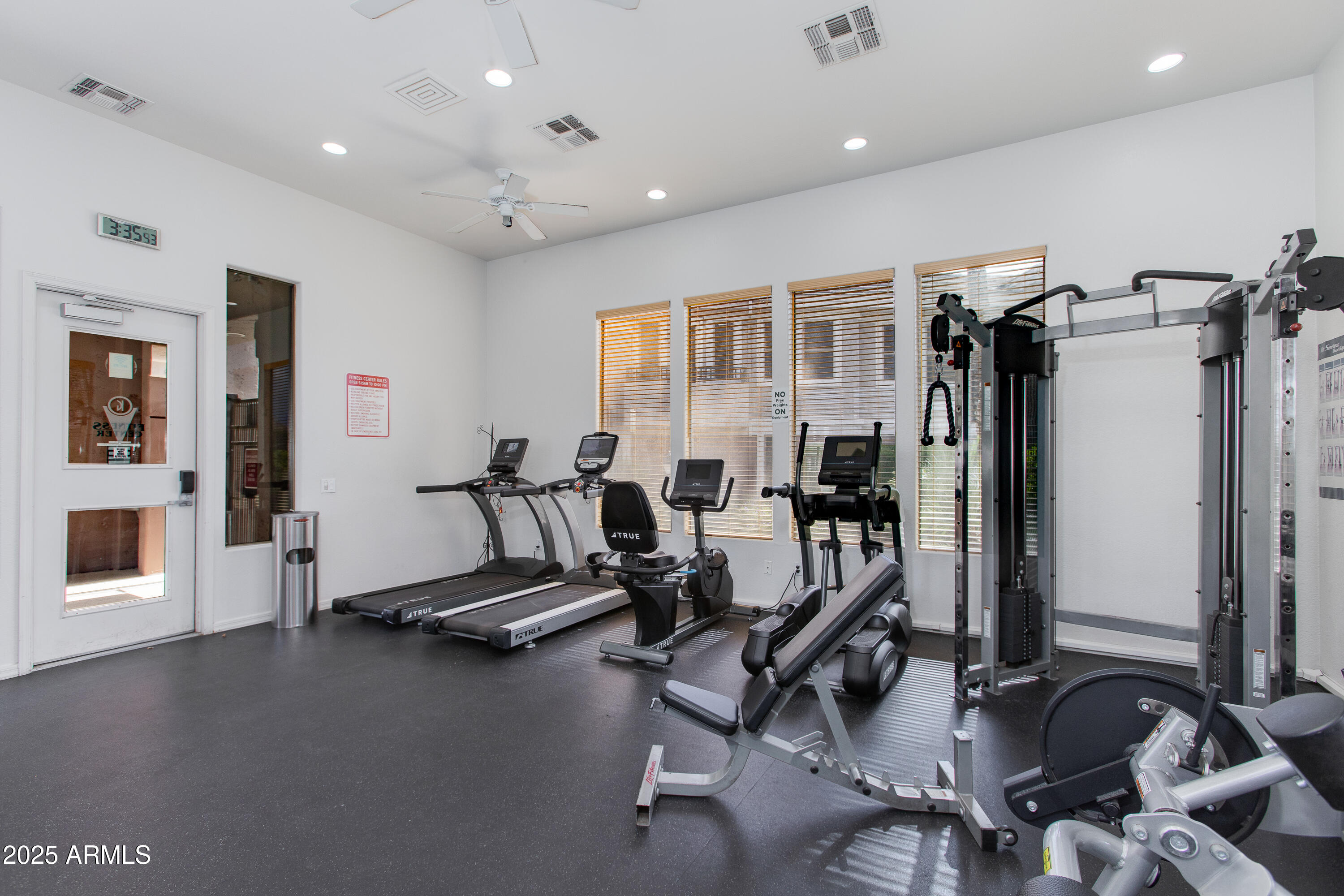 15221 N CLUBGATE Drive 2132
