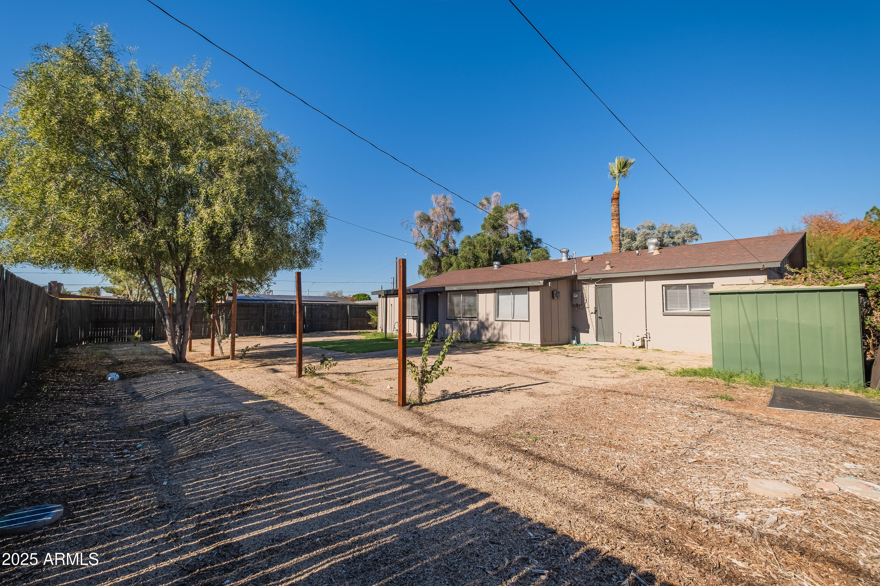 2045 W SUNNYSIDE Avenue