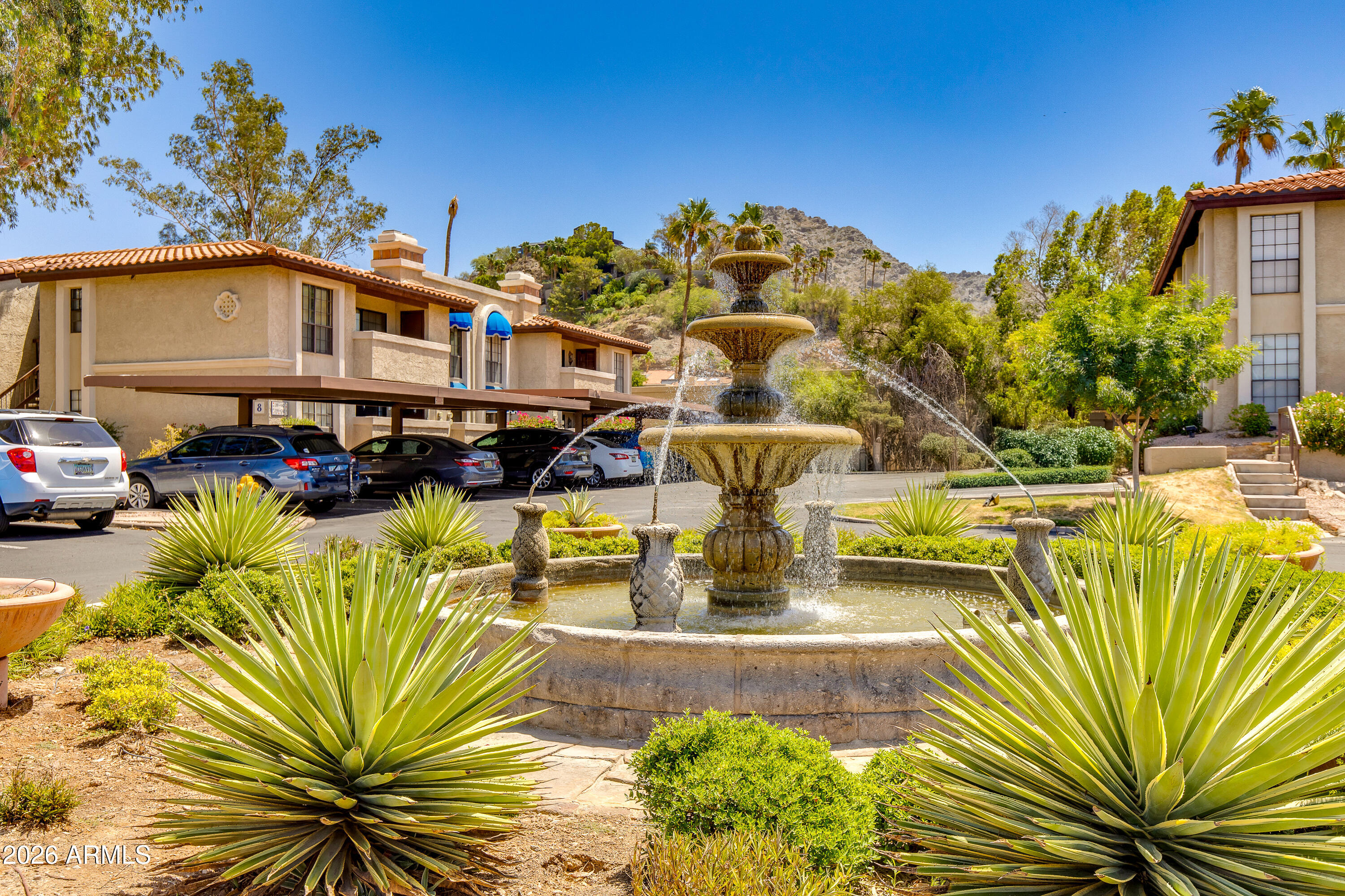 7557 N DREAMY DRAW Drive 240