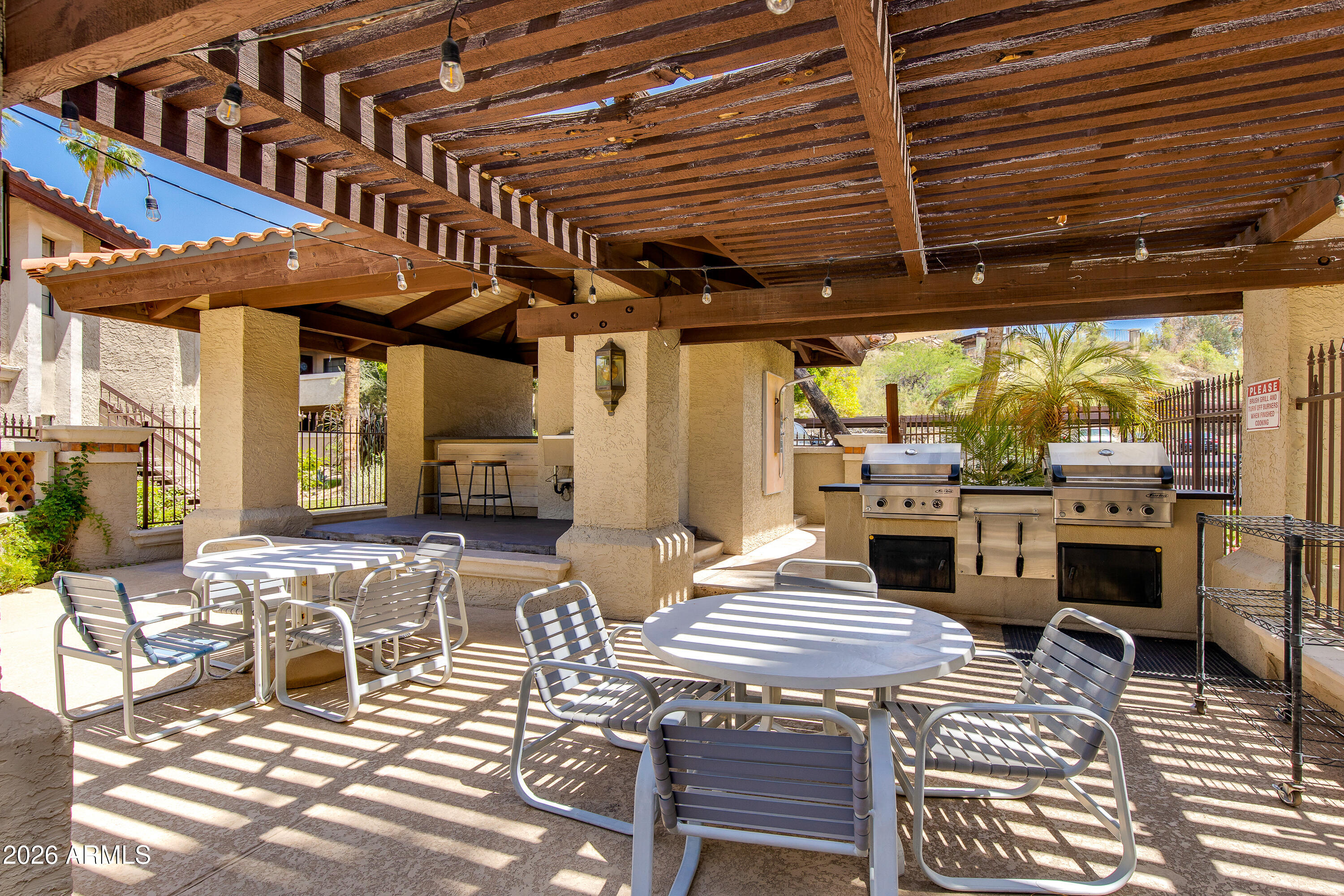 7557 N DREAMY DRAW Drive 240