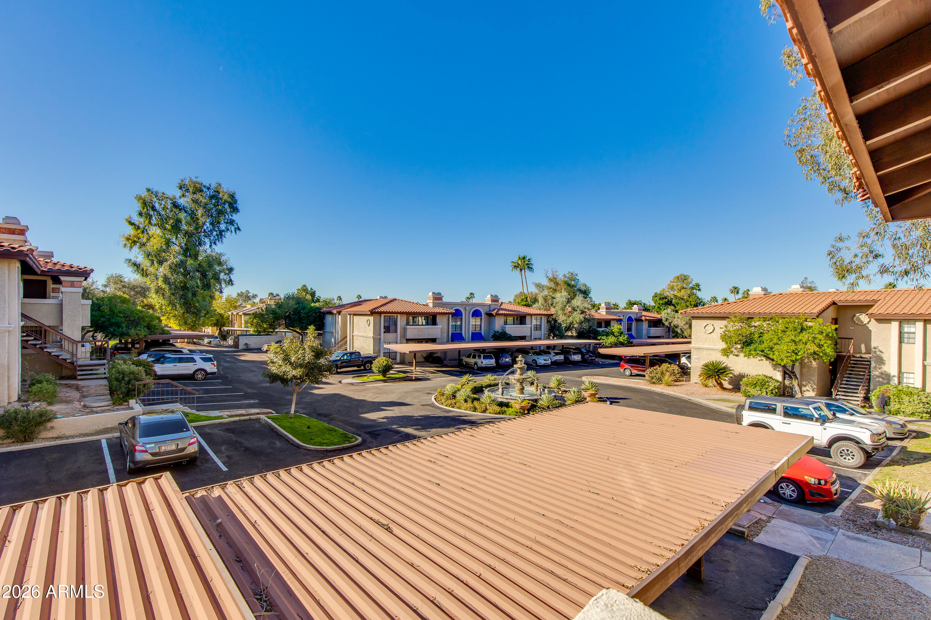 7557 N DREAMY DRAW Drive 240