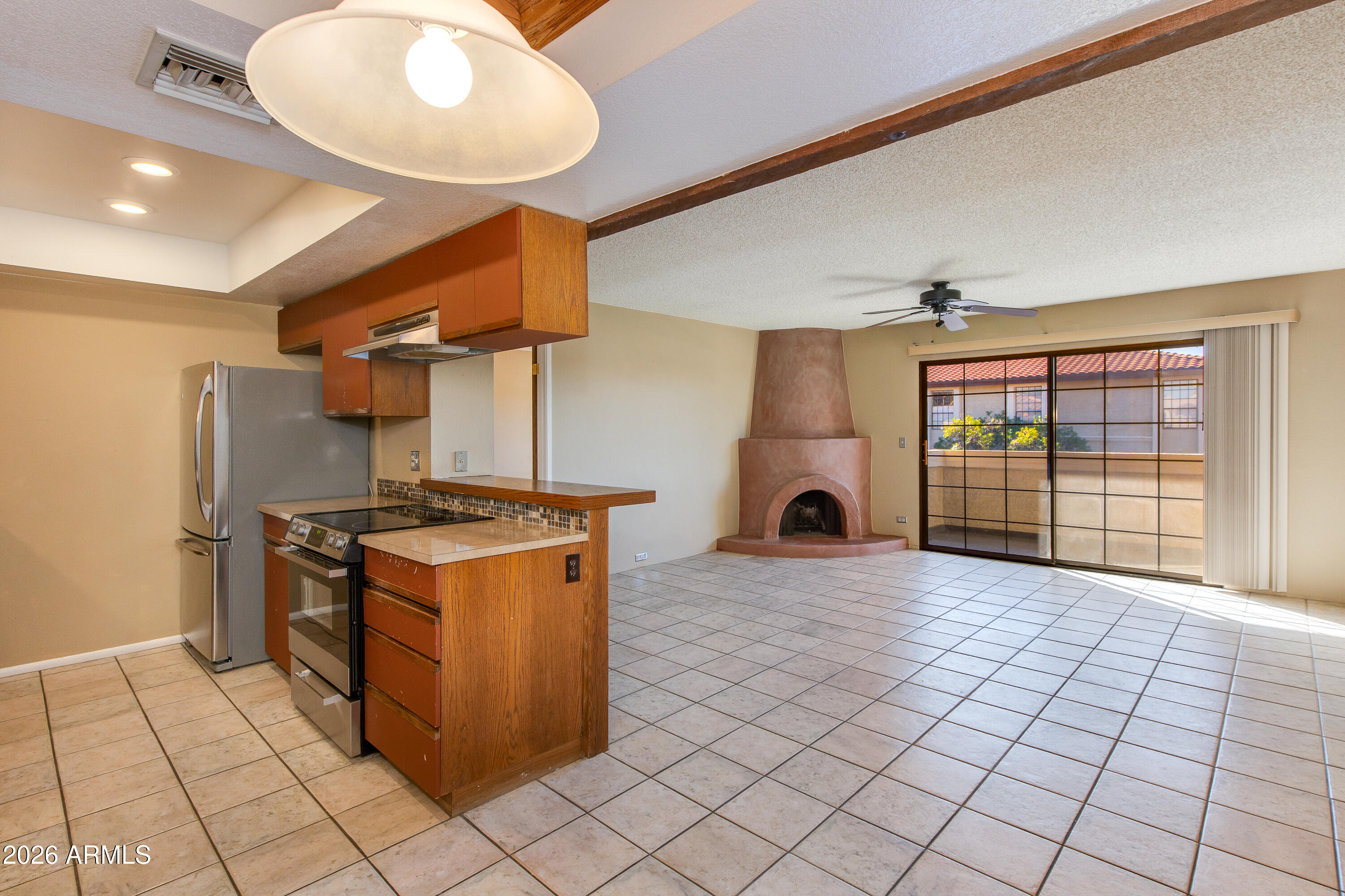 7557 N DREAMY DRAW Drive 240