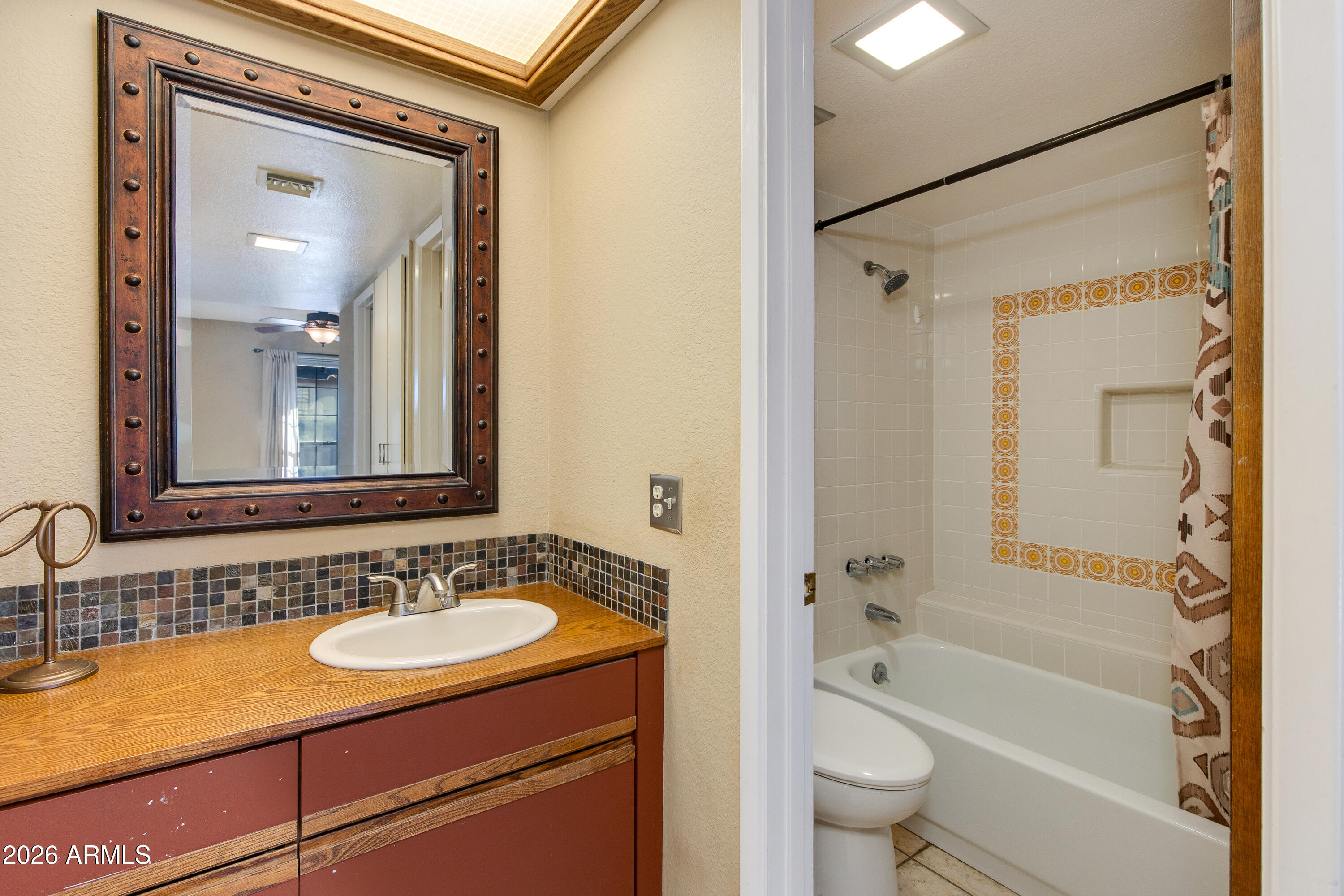 7557 N DREAMY DRAW Drive 240