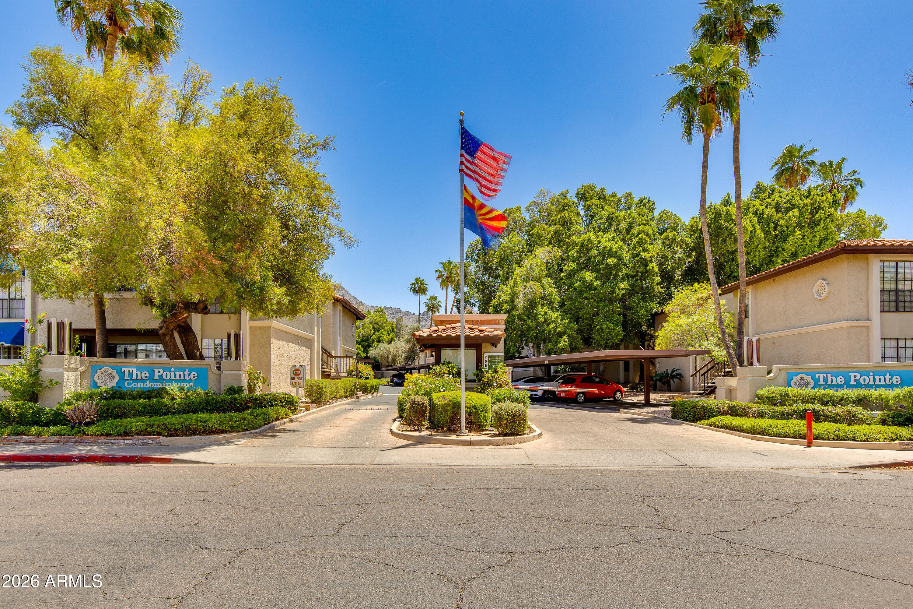 7557 N DREAMY DRAW Drive 240