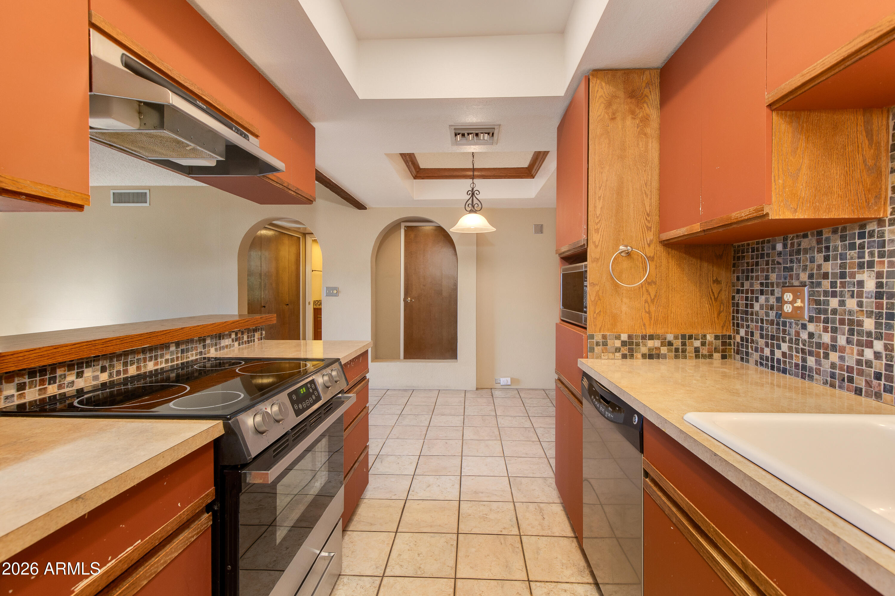 7557 N DREAMY DRAW Drive 240