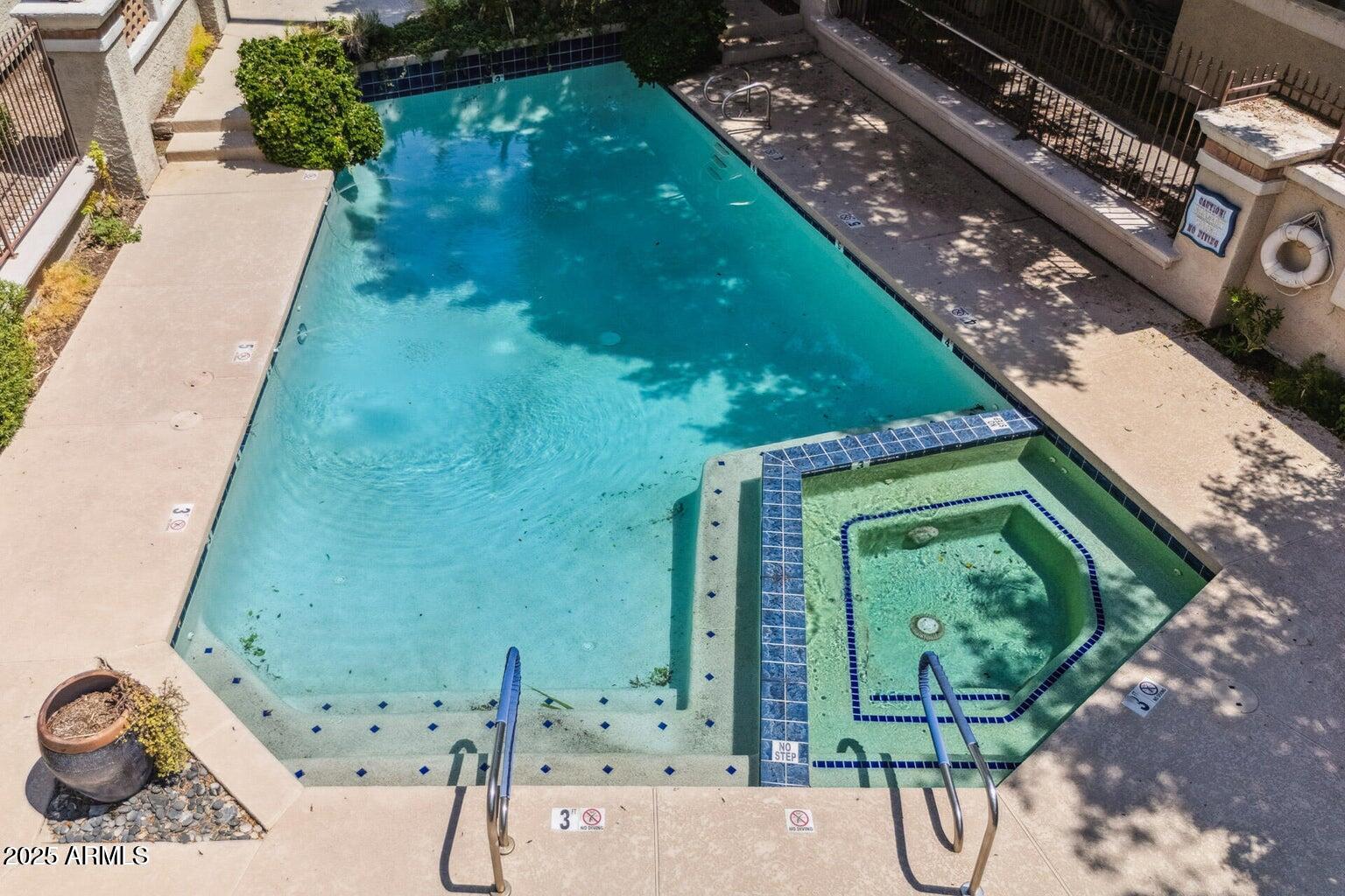 7557 N DREAMY DRAW Drive 240