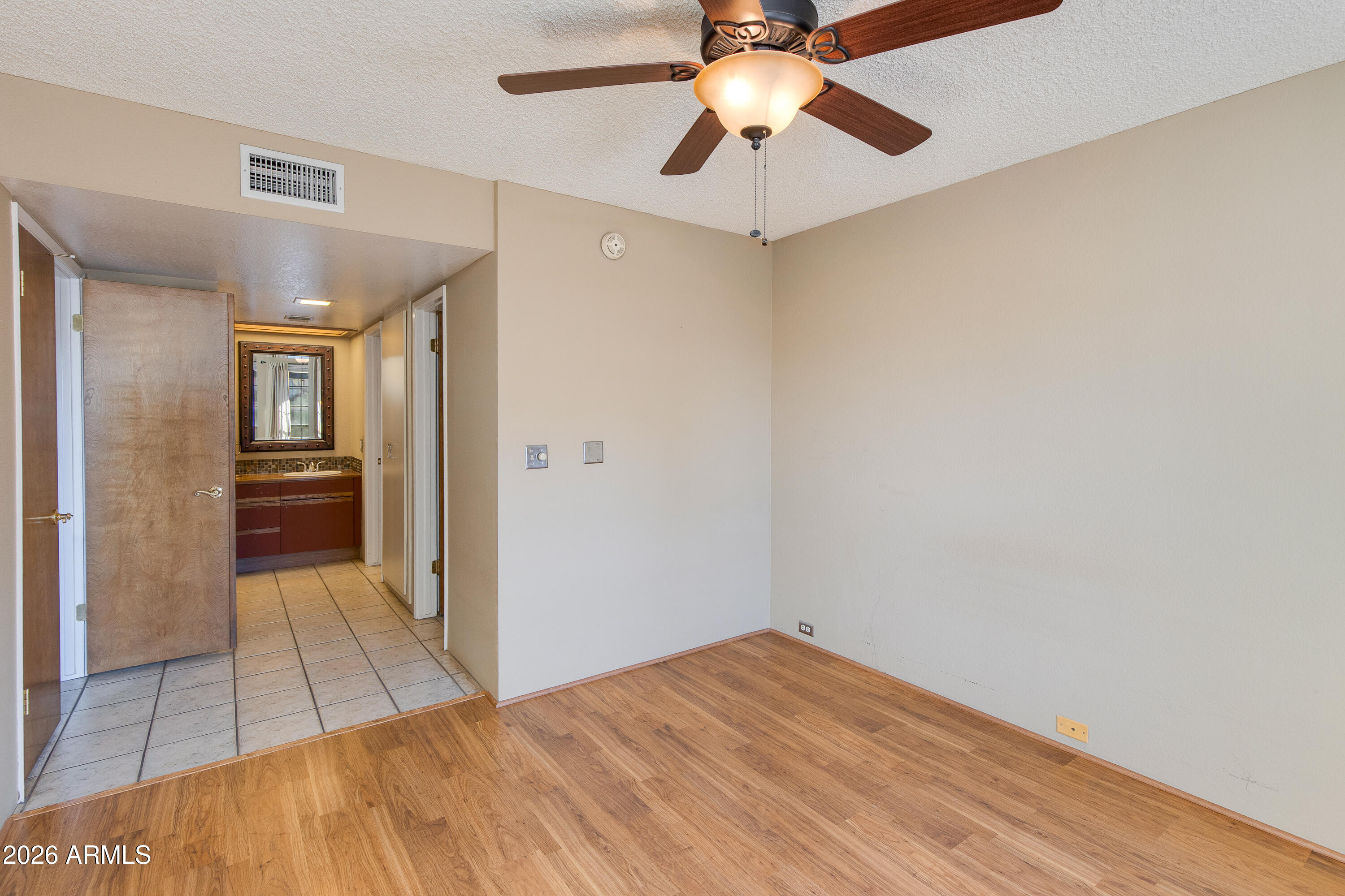 7557 N DREAMY DRAW Drive 240