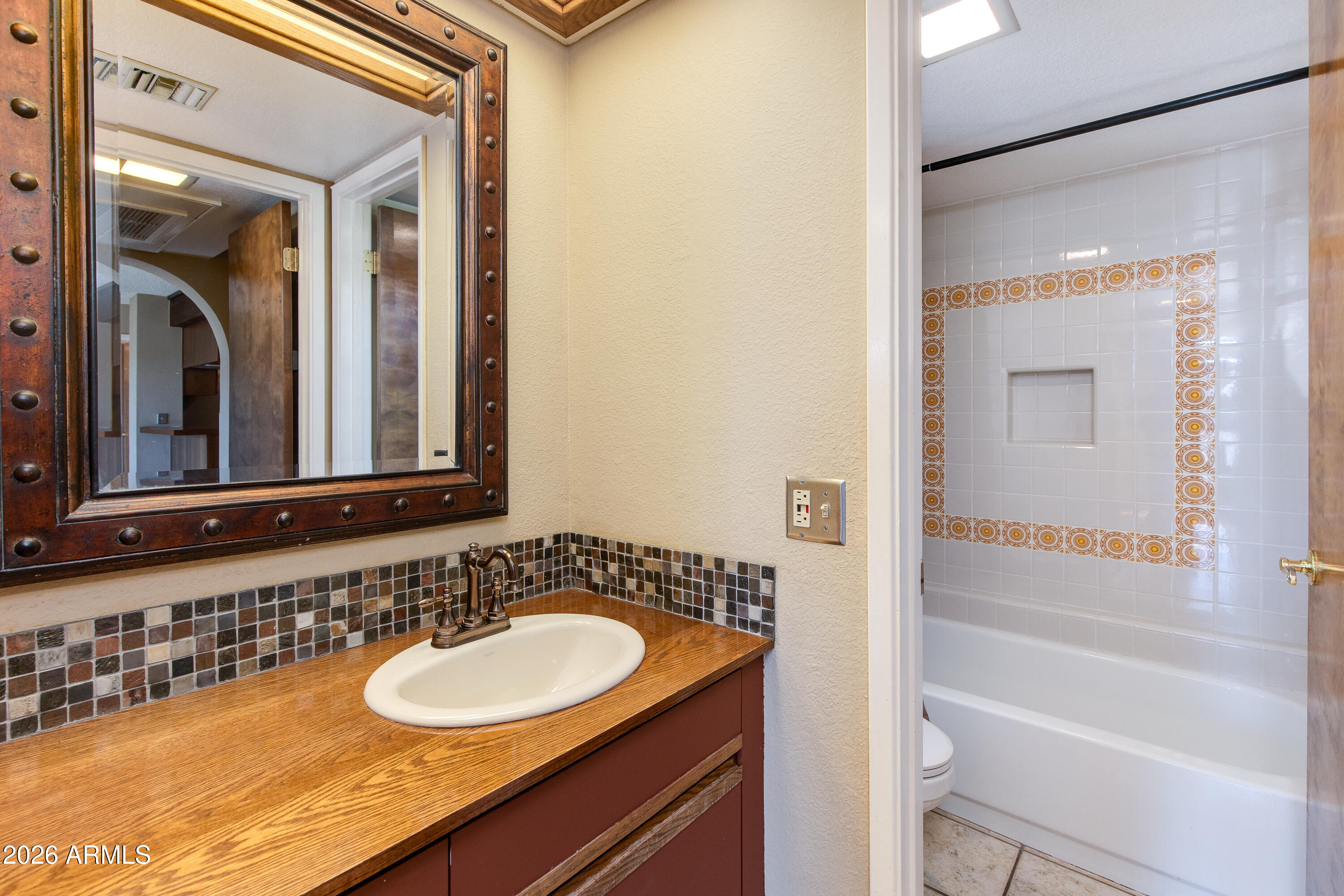 7557 N DREAMY DRAW Drive 240