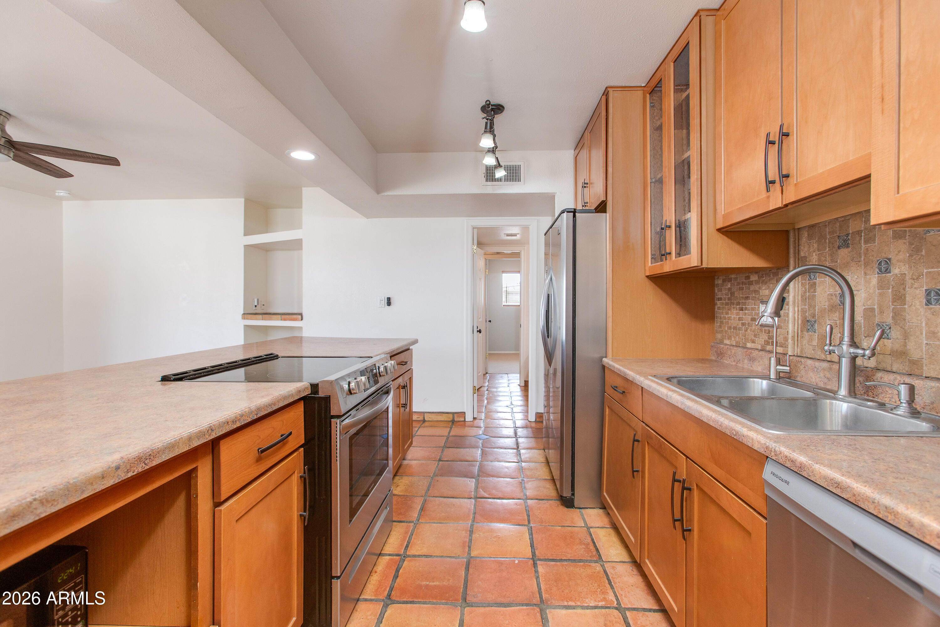 8535 E AMELIA Avenue