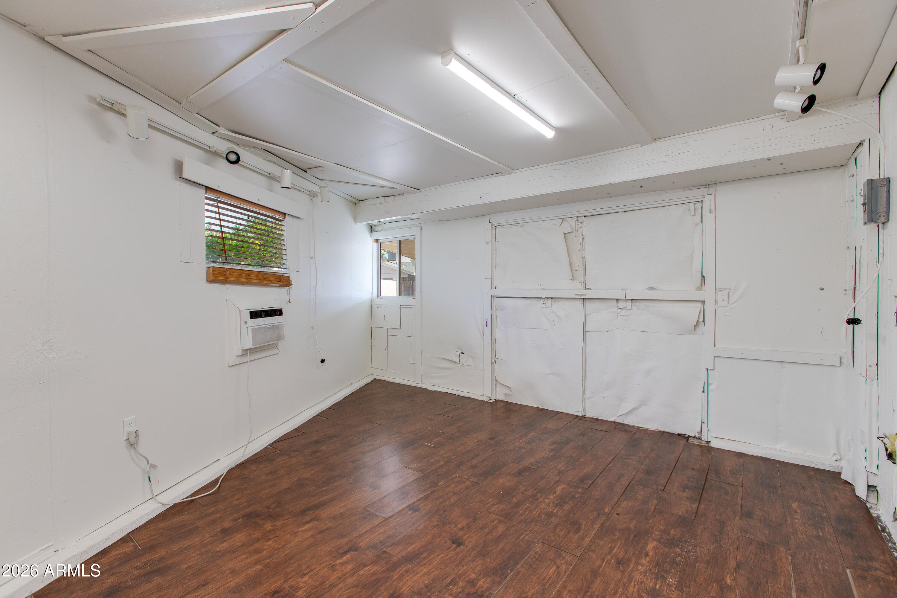 8535 E AMELIA Avenue