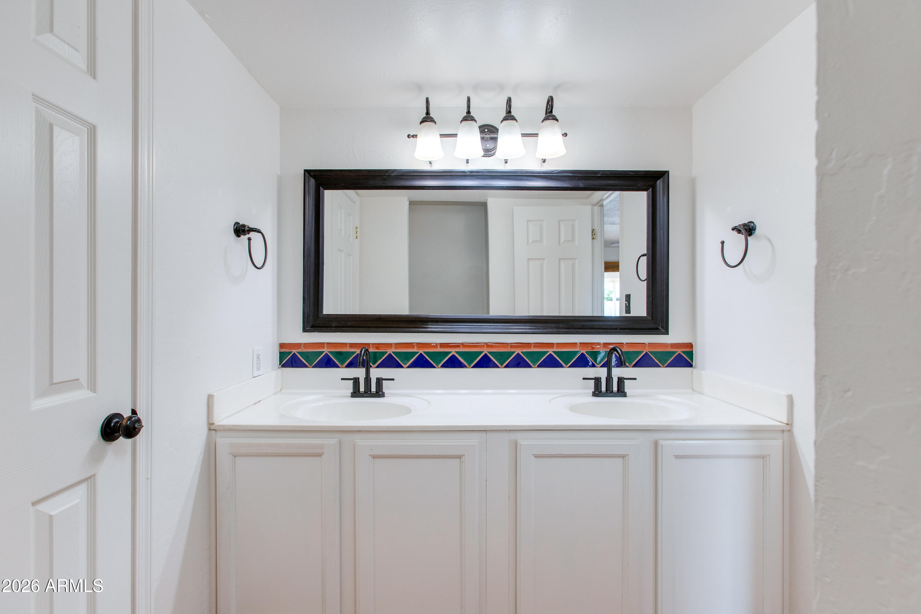 8535 E AMELIA Avenue