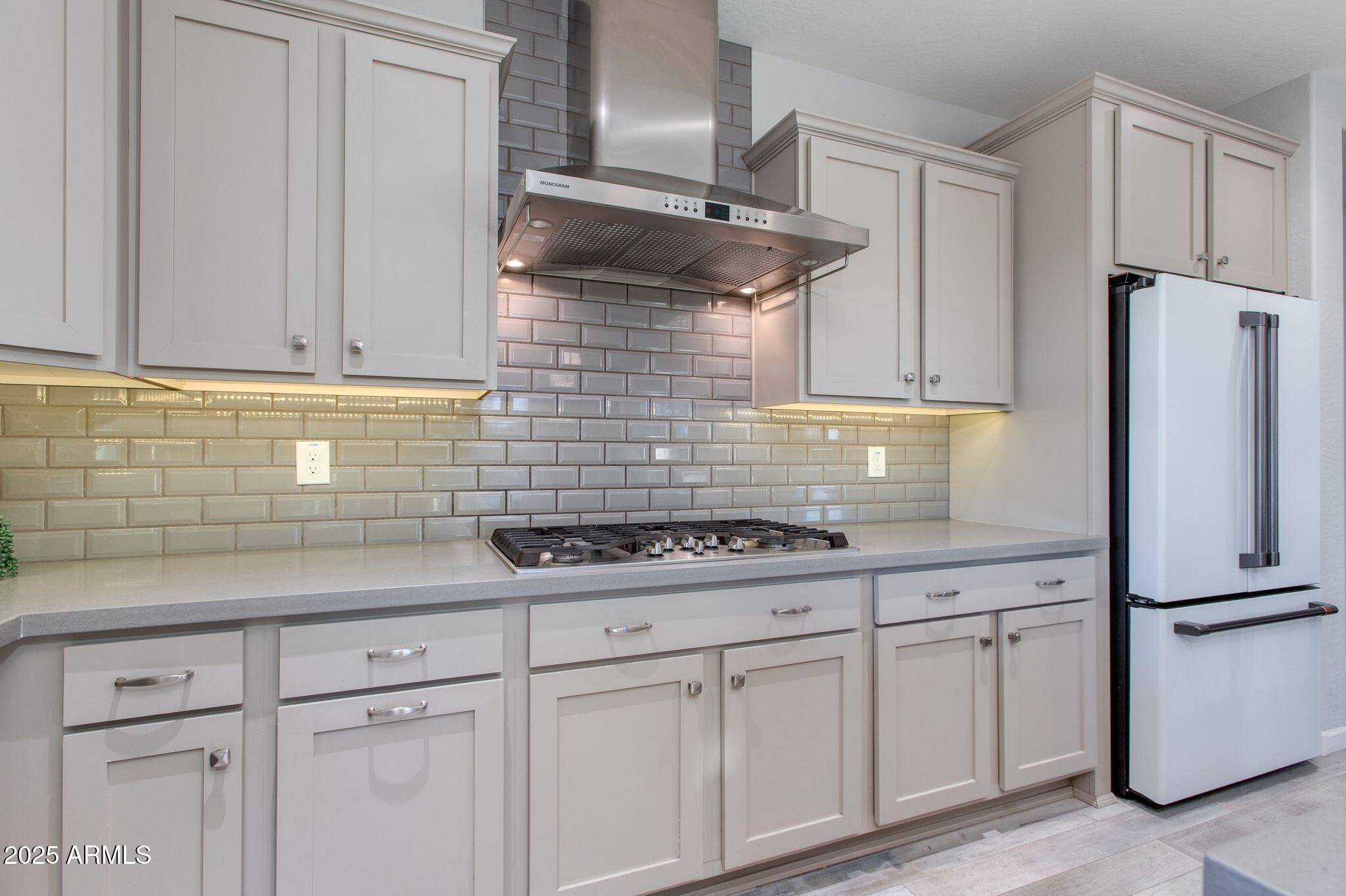 3800 GOLD RIDGE Road