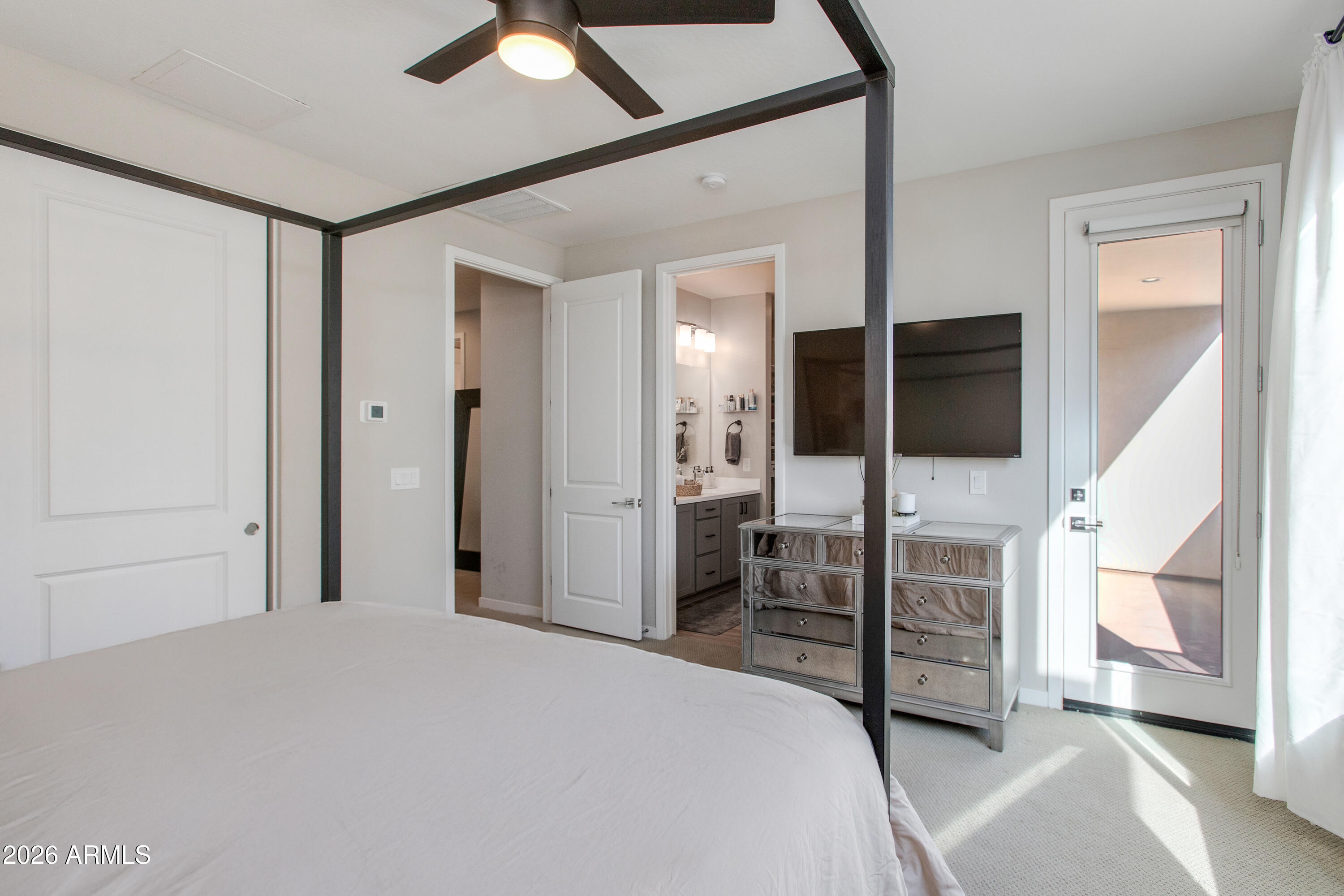 901 S SMITH Road 1063