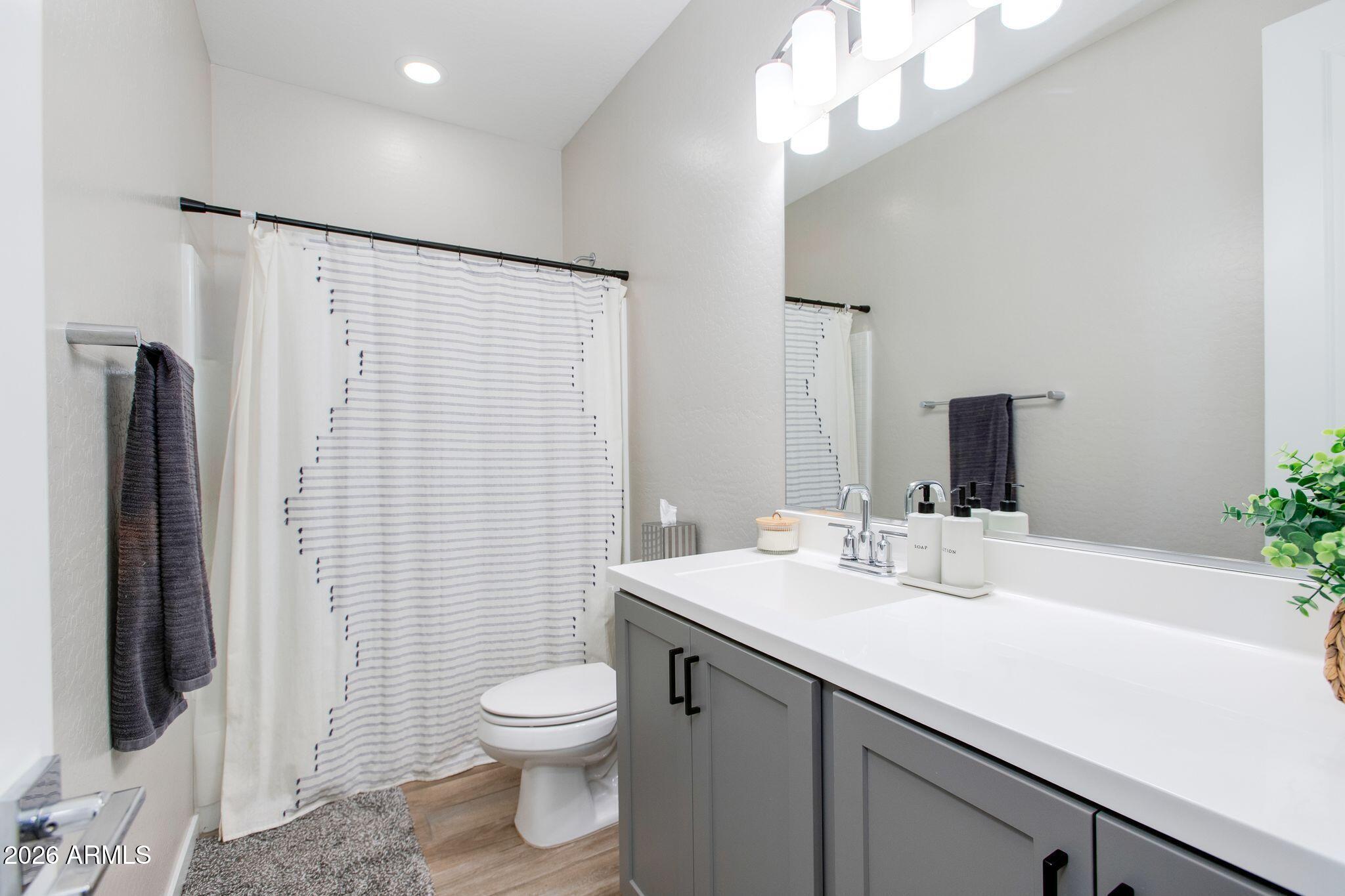 901 S SMITH Road 1063