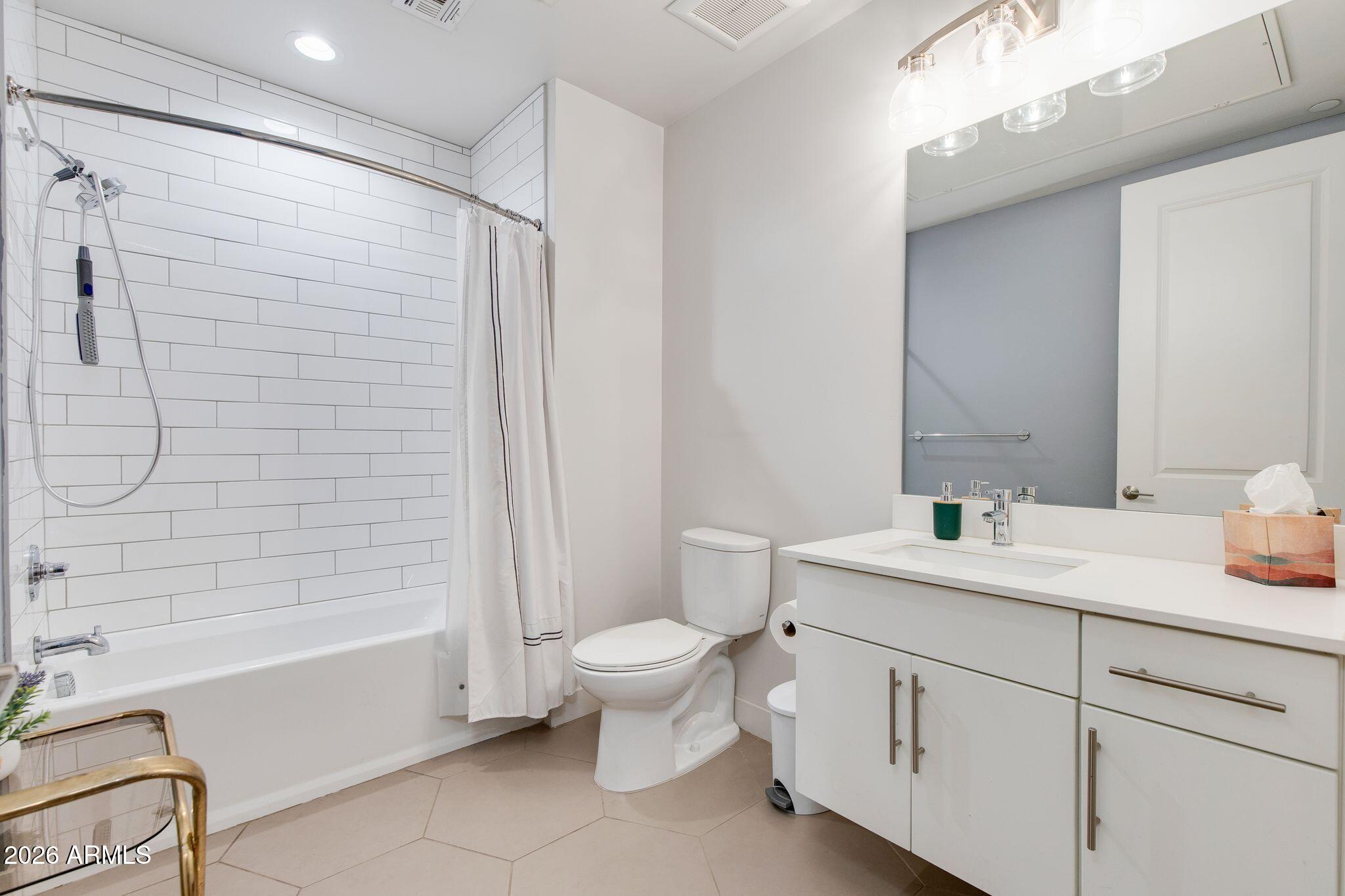 3131 N CENTRAL Avenue 5002