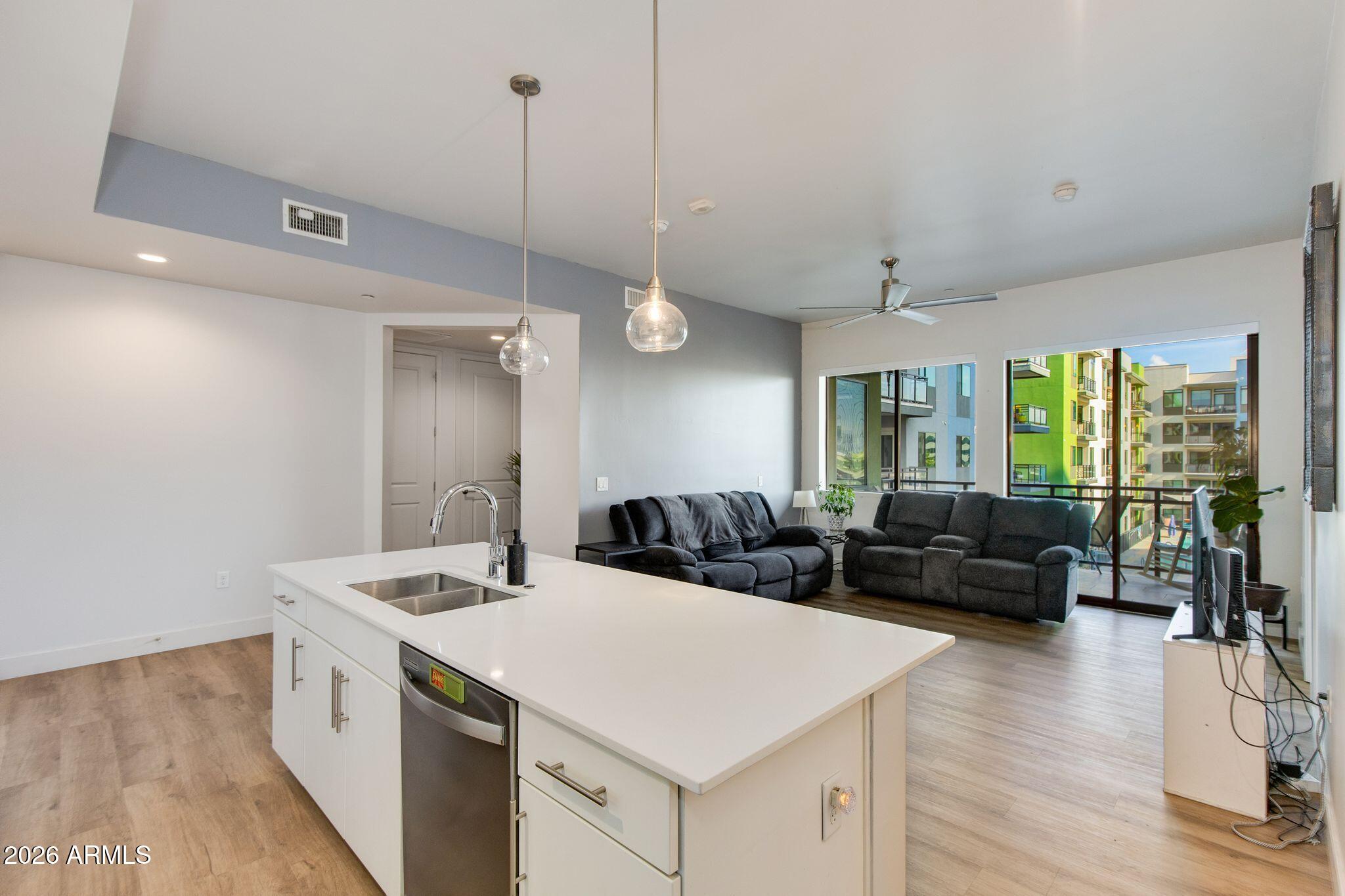 3131 N CENTRAL Avenue 5002