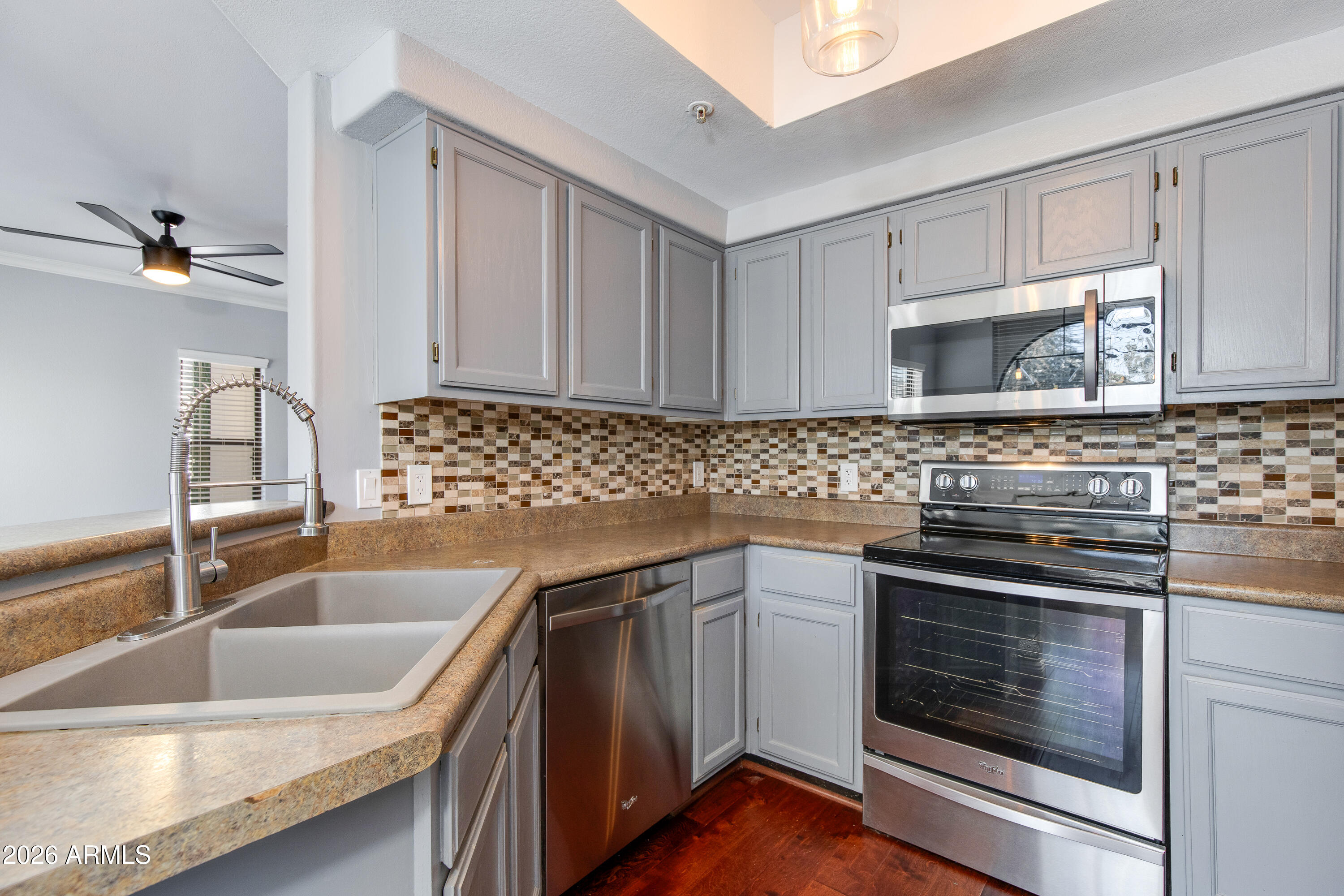 750 E NORTHERN Avenue 2030