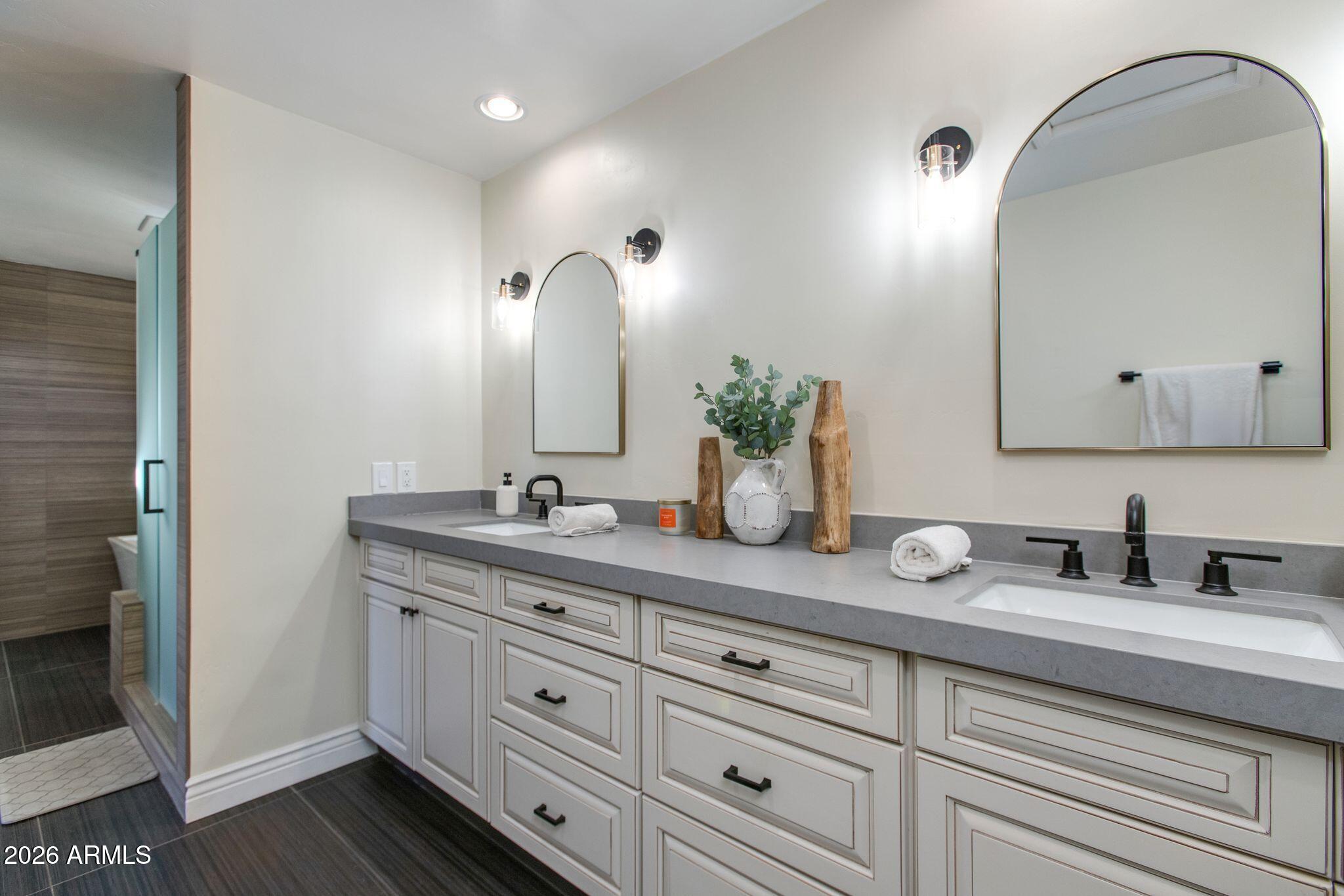 15952 E VENETIAN Lane