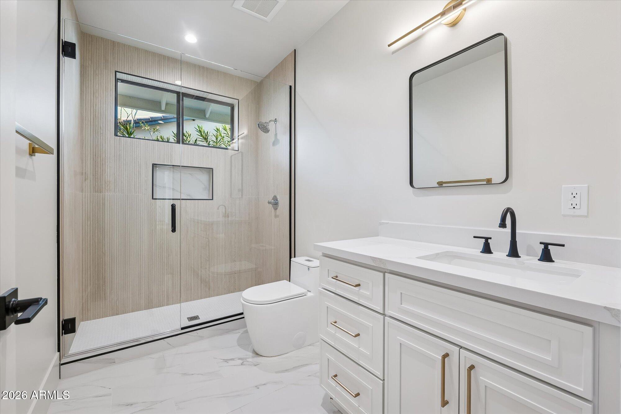 5861 E SAINT JOHN Road