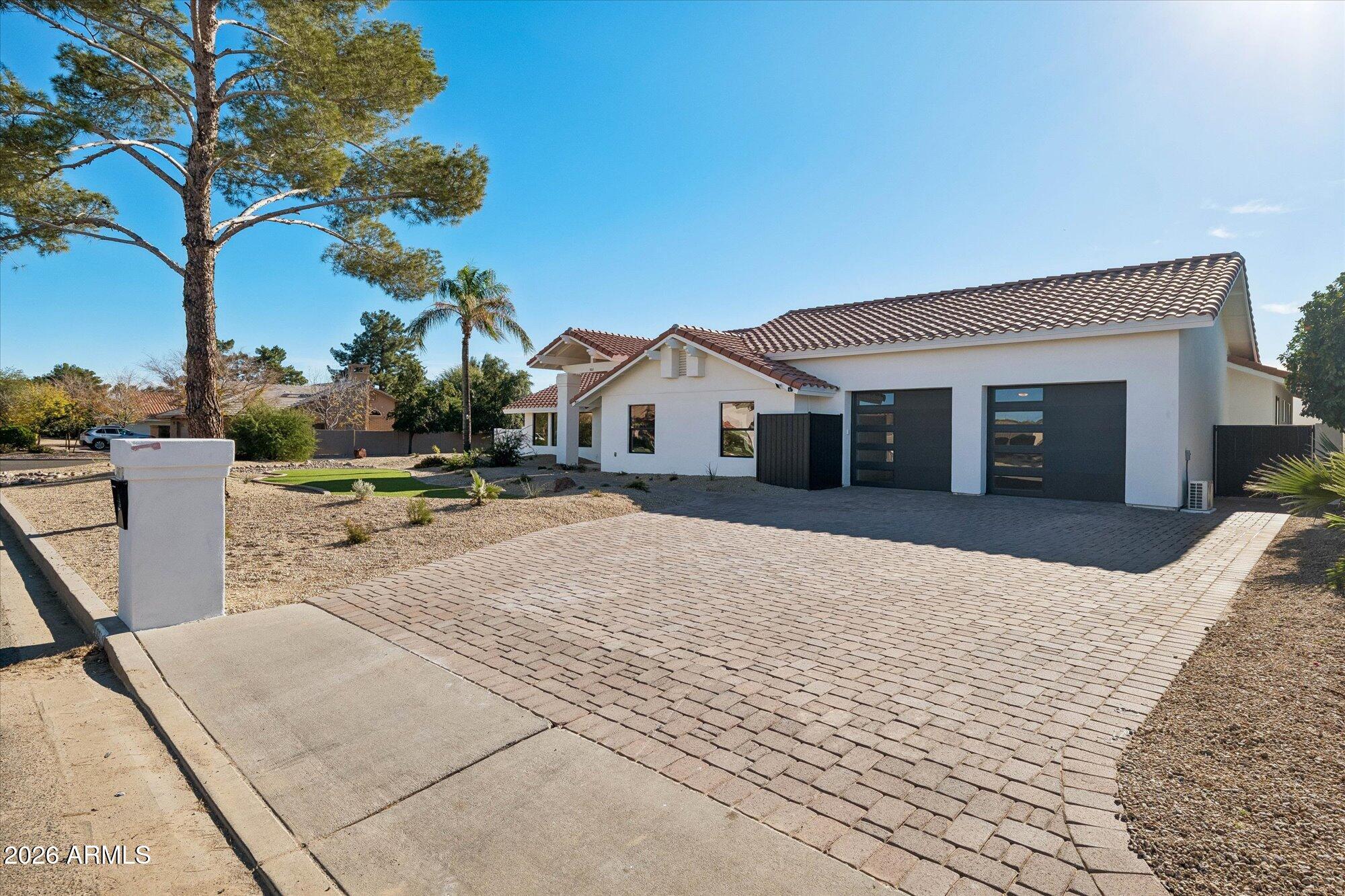 5861 E SAINT JOHN Road