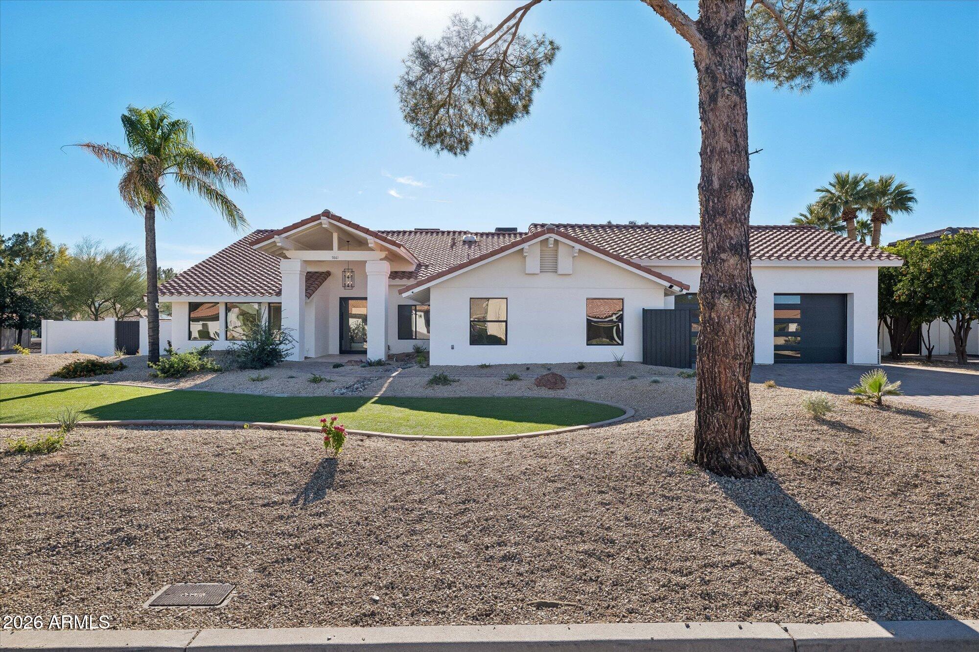 5861 E SAINT JOHN Road