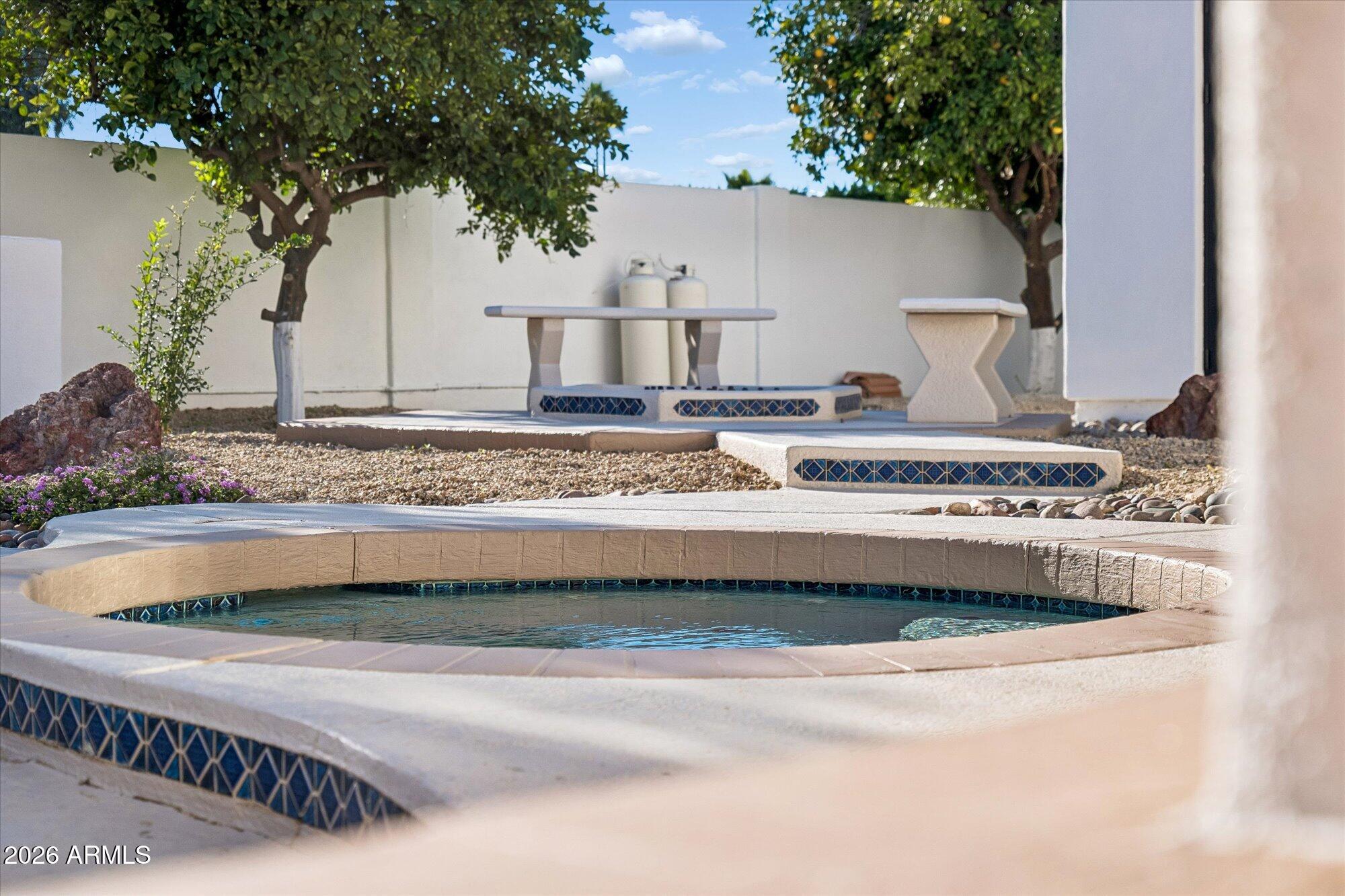 5861 E SAINT JOHN Road