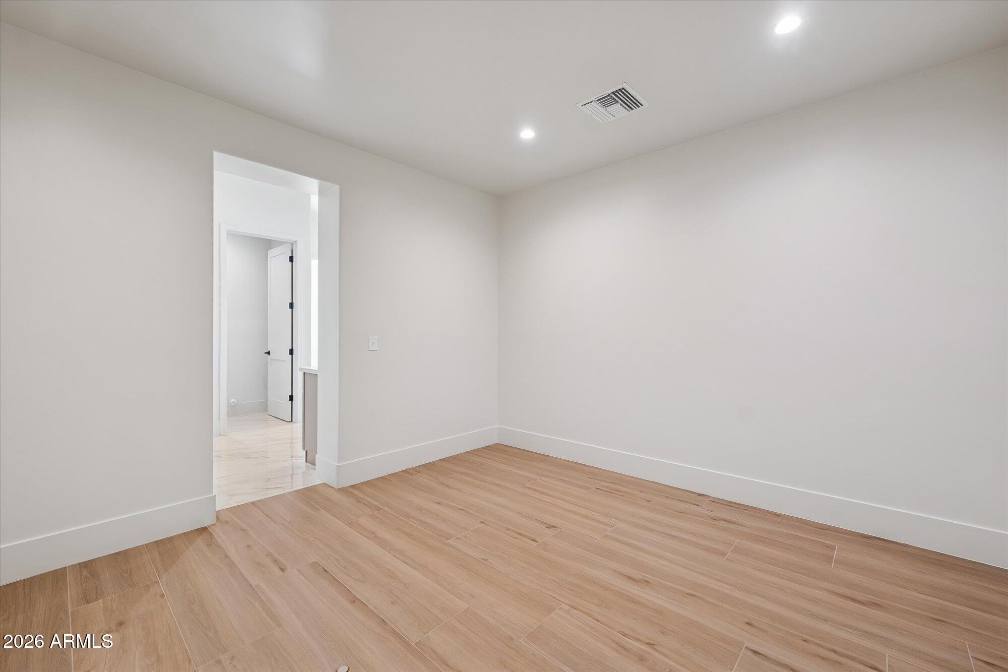 5861 E SAINT JOHN Road