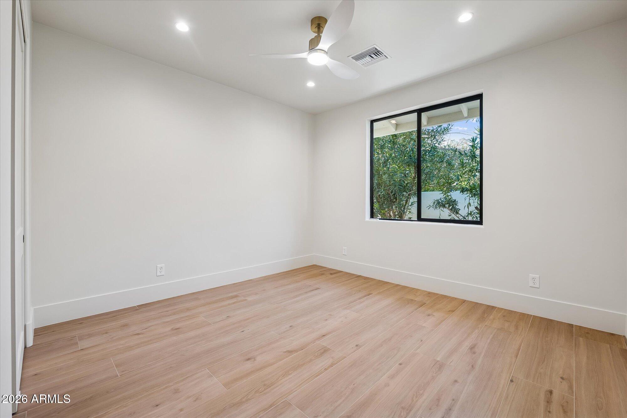 5861 E SAINT JOHN Road