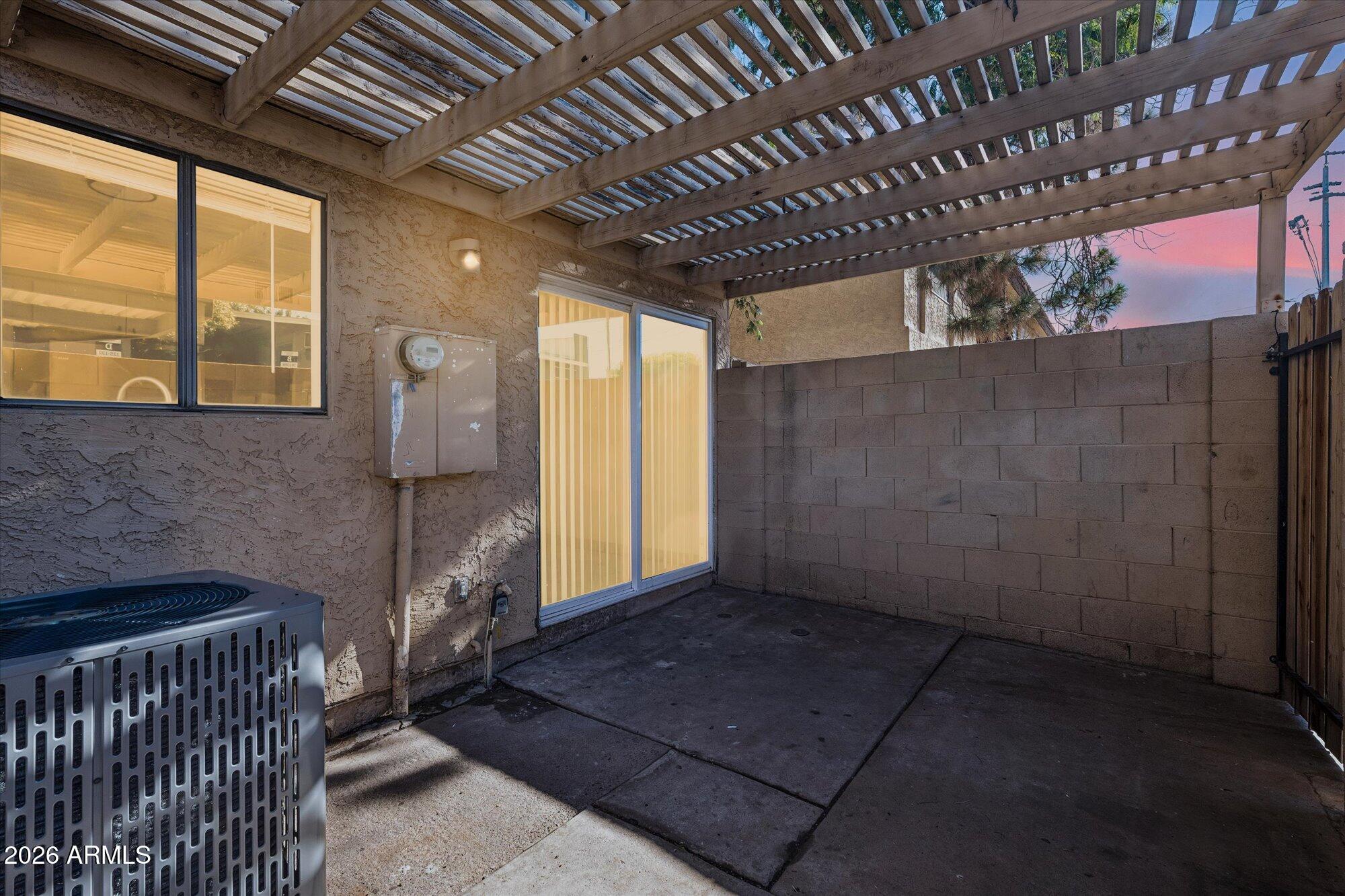 1036 S MARIANA Street 5