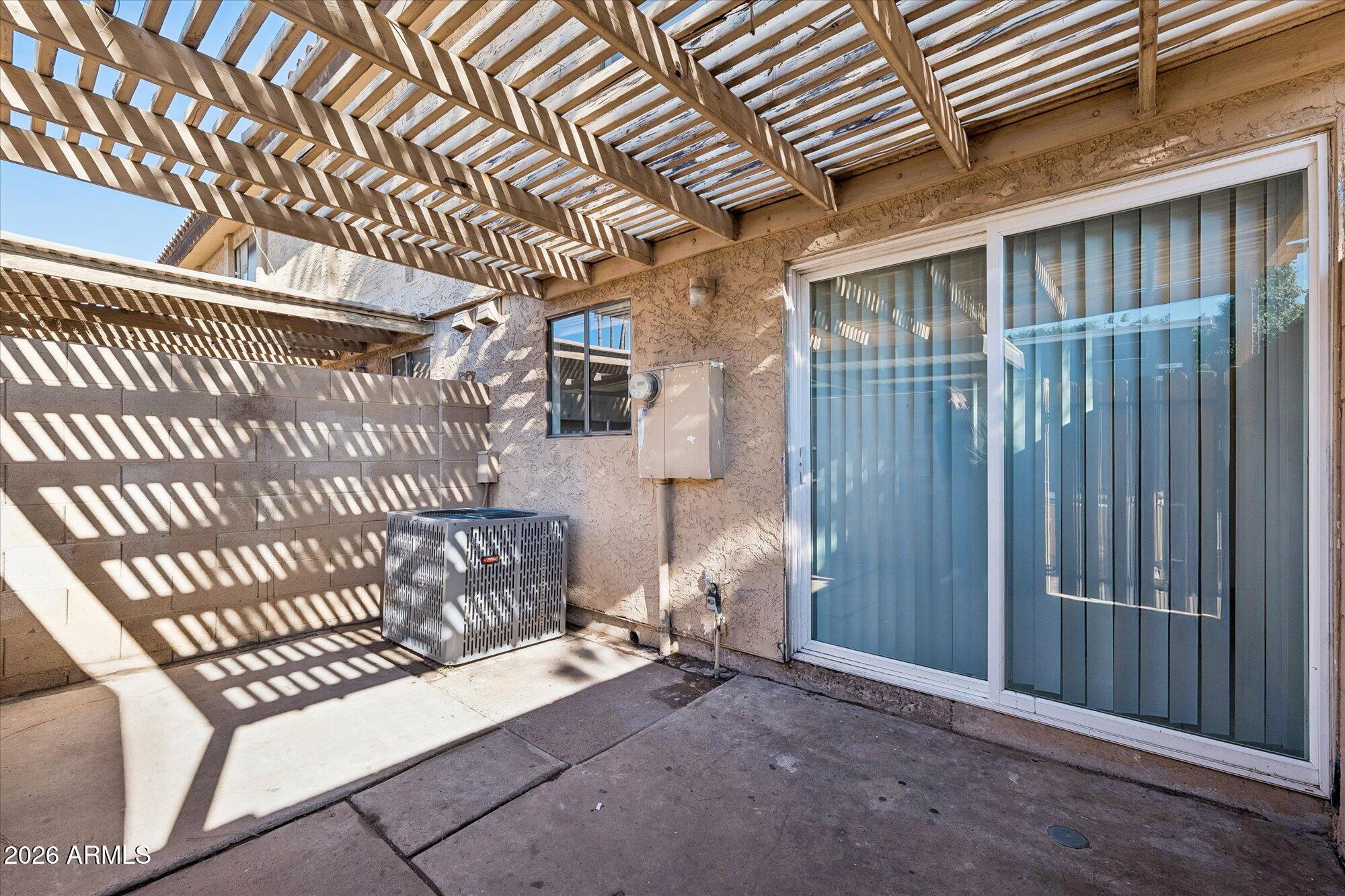 1036 S MARIANA Street 5