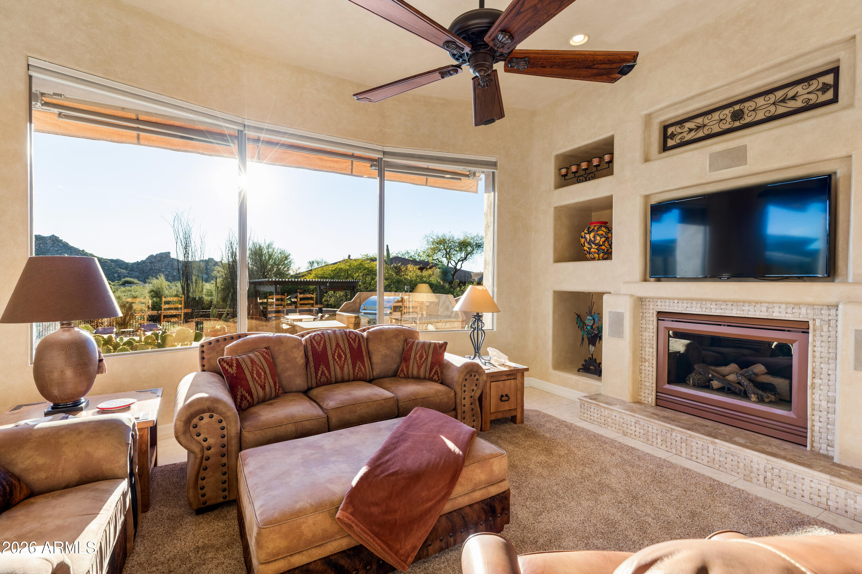 8077 E HIGH POINT Drive