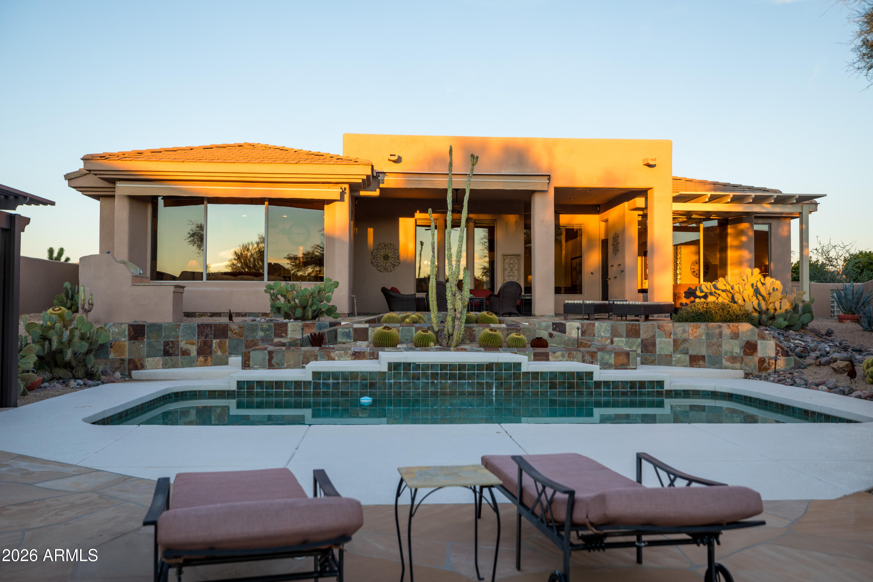 8077 E HIGH POINT Drive