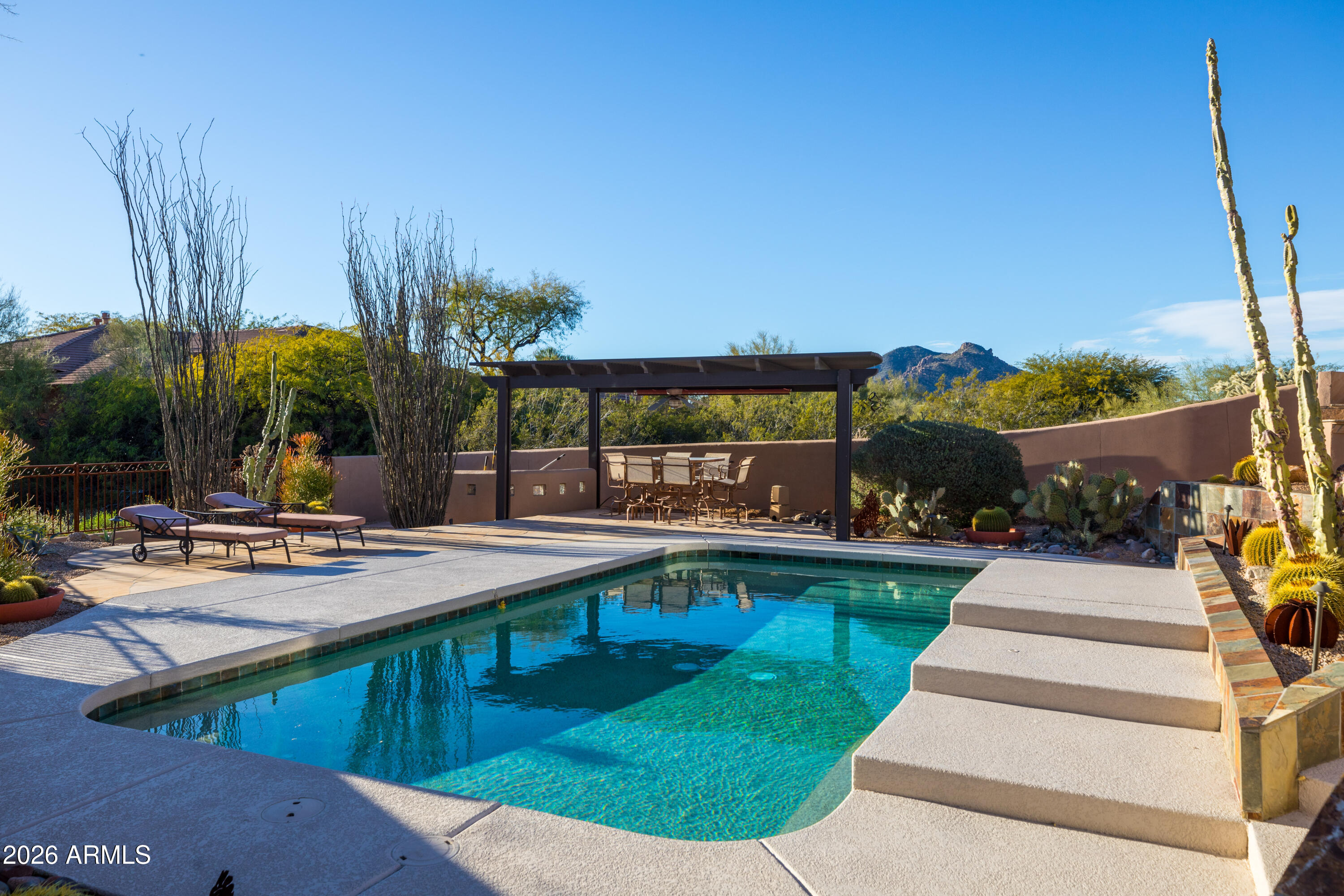 8077 E HIGH POINT Drive