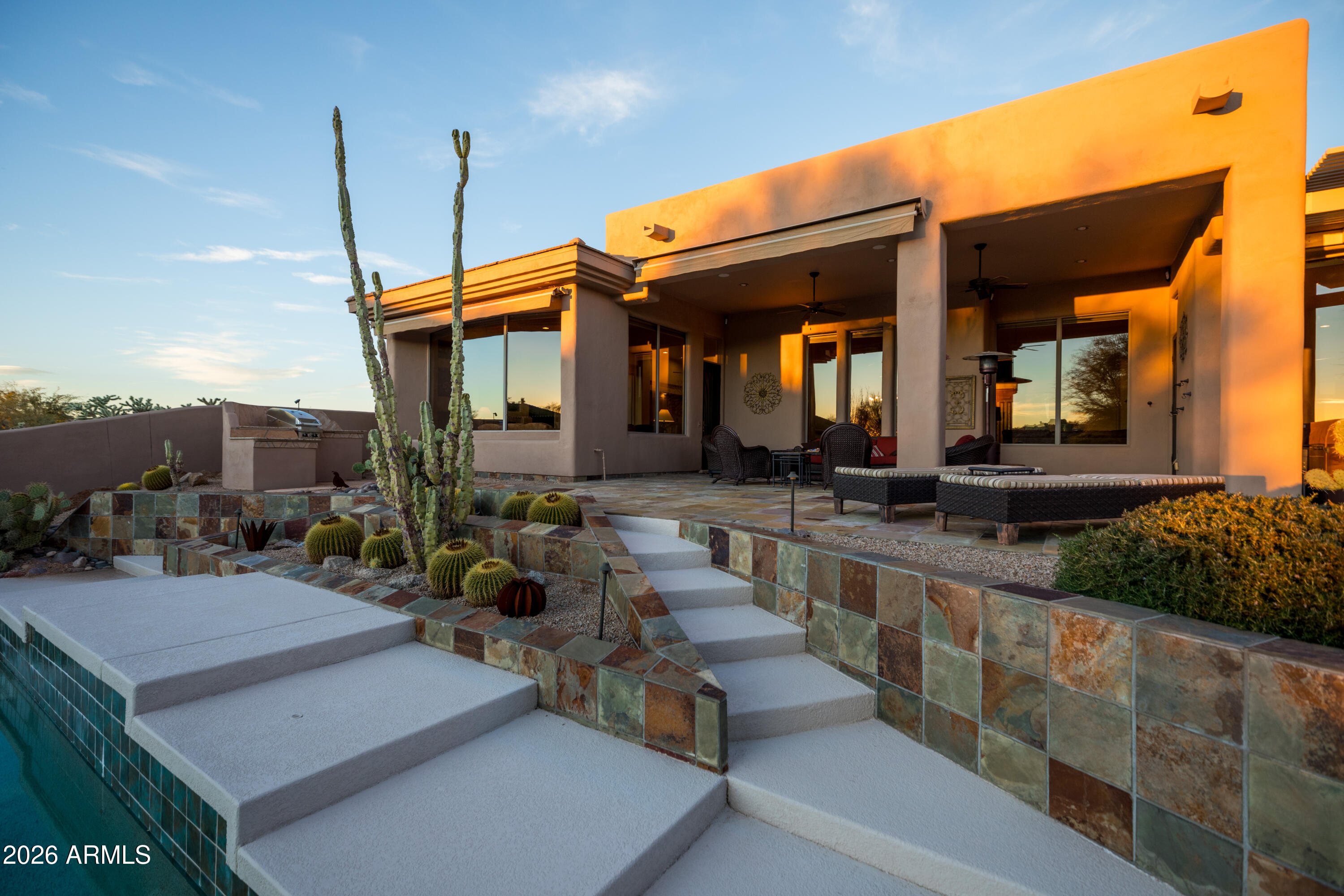 8077 E HIGH POINT Drive