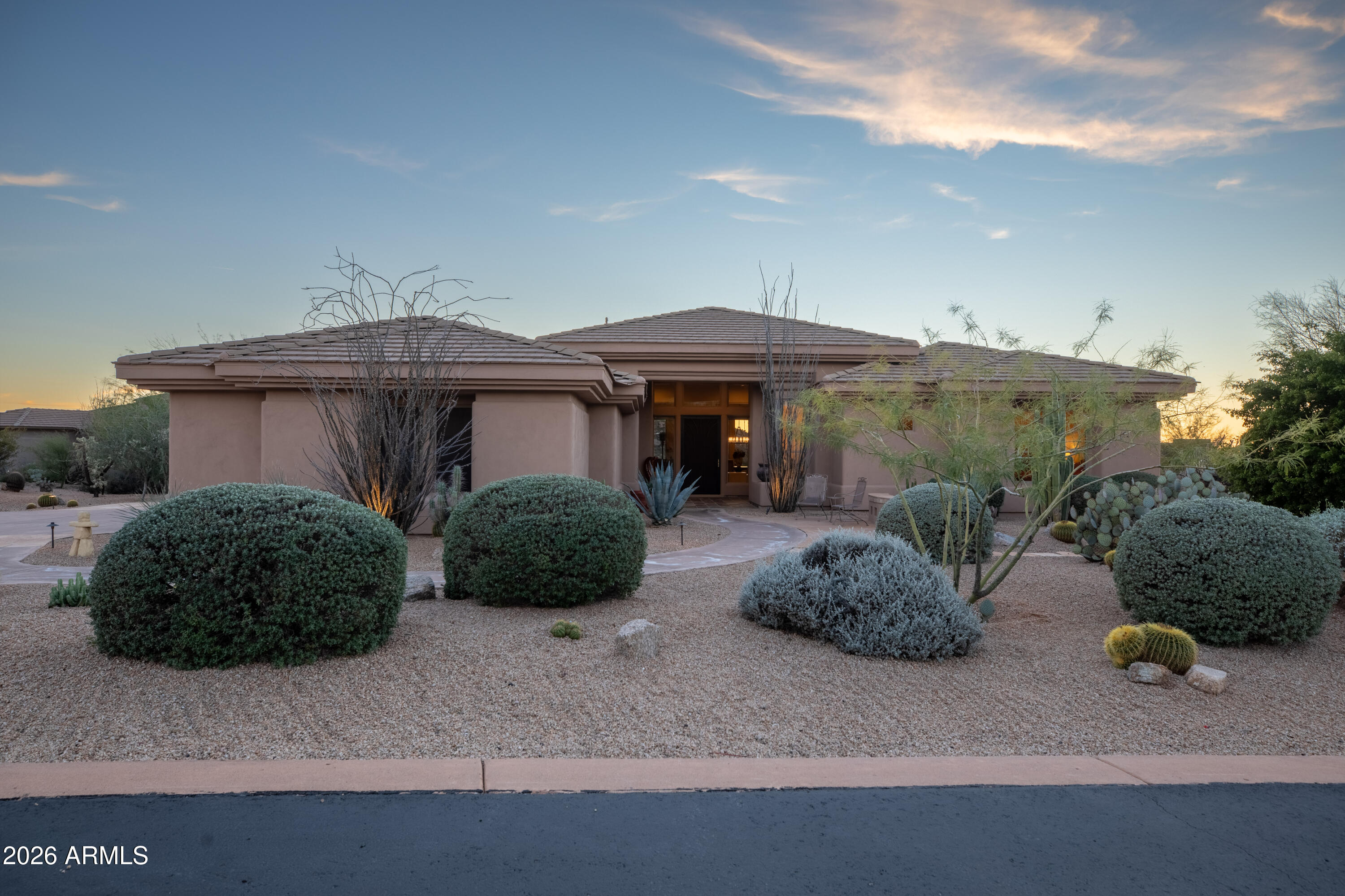 8077 E HIGH POINT Drive