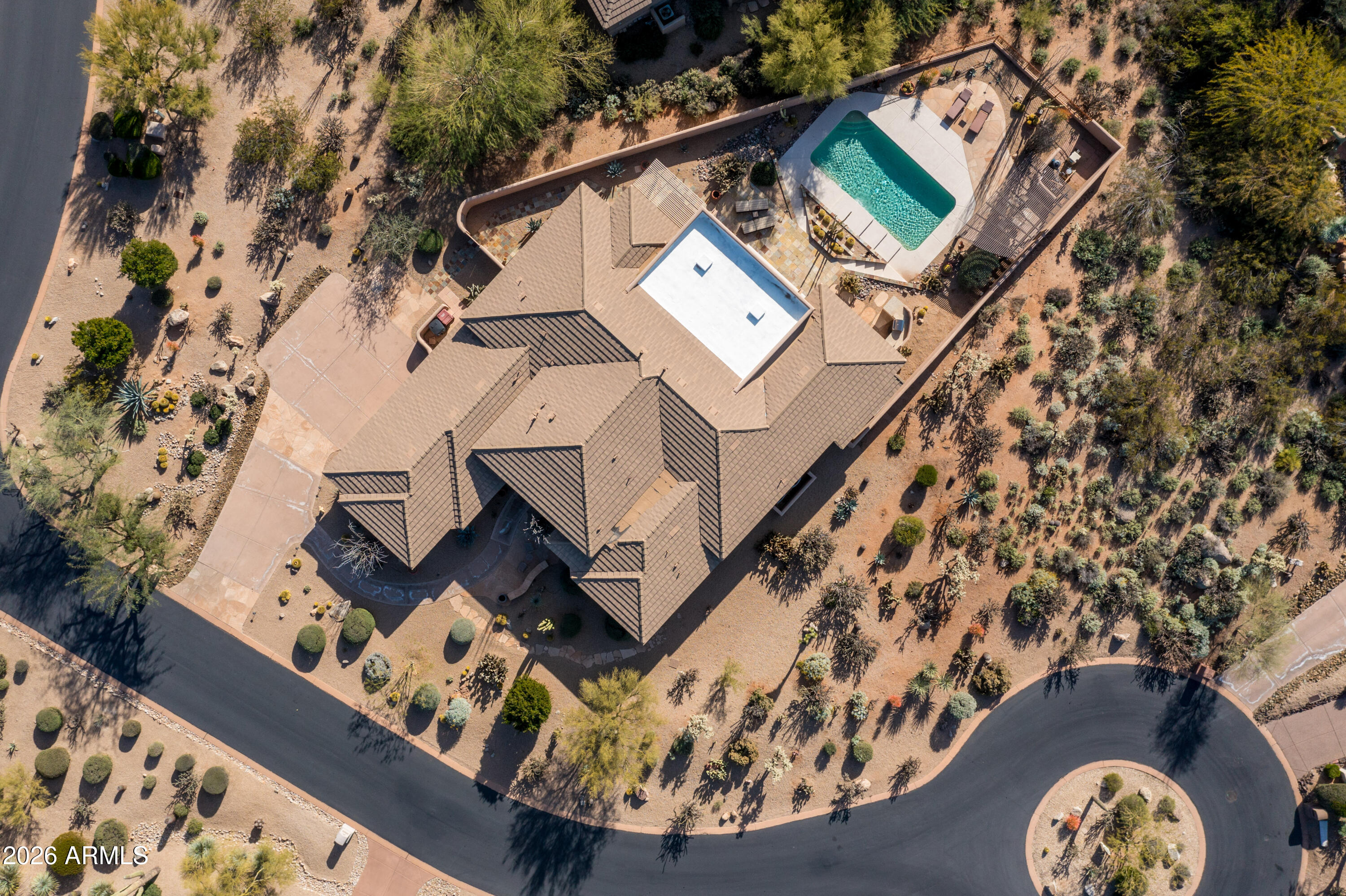 8077 E HIGH POINT Drive