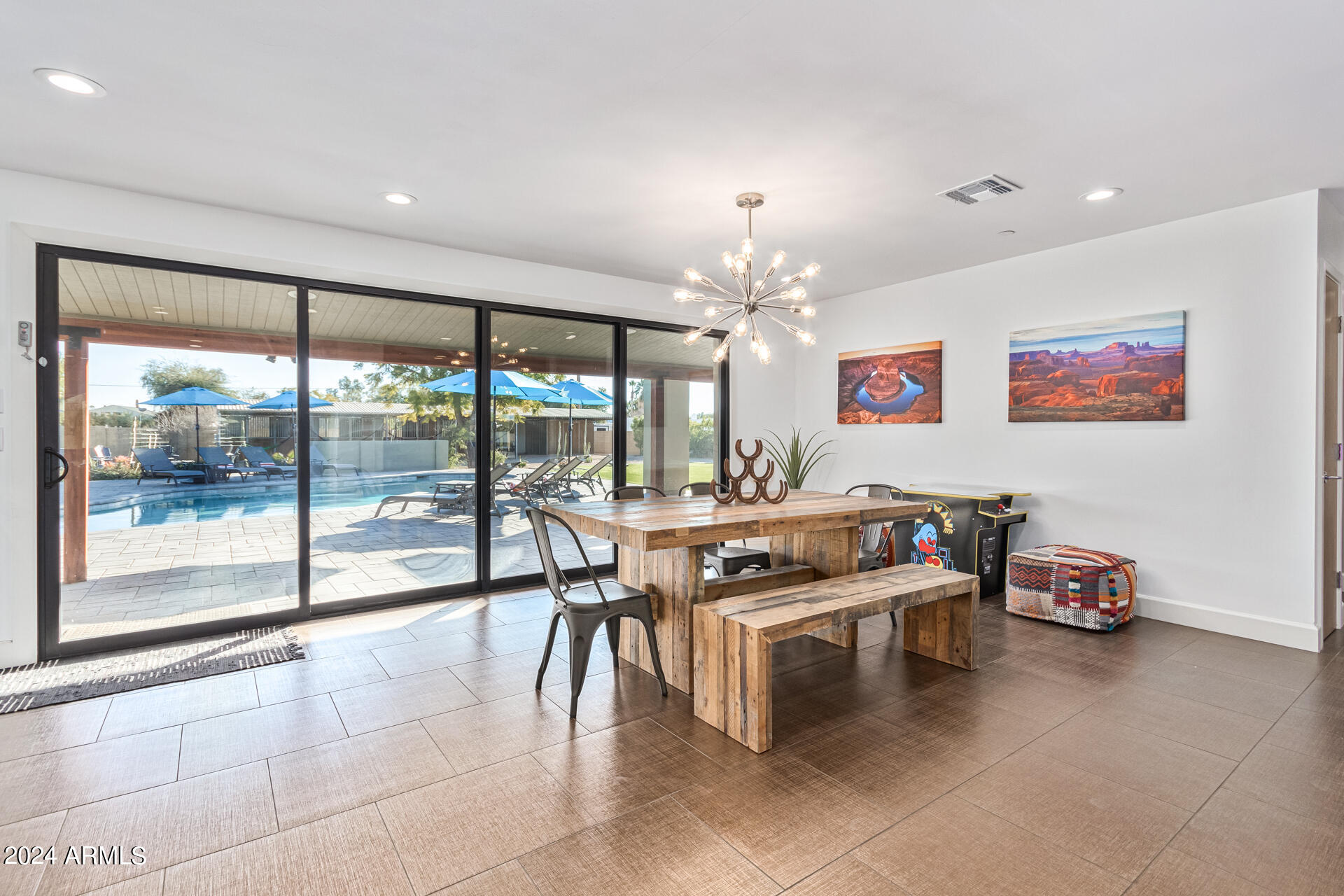 7701 E DAVENPORT Drive