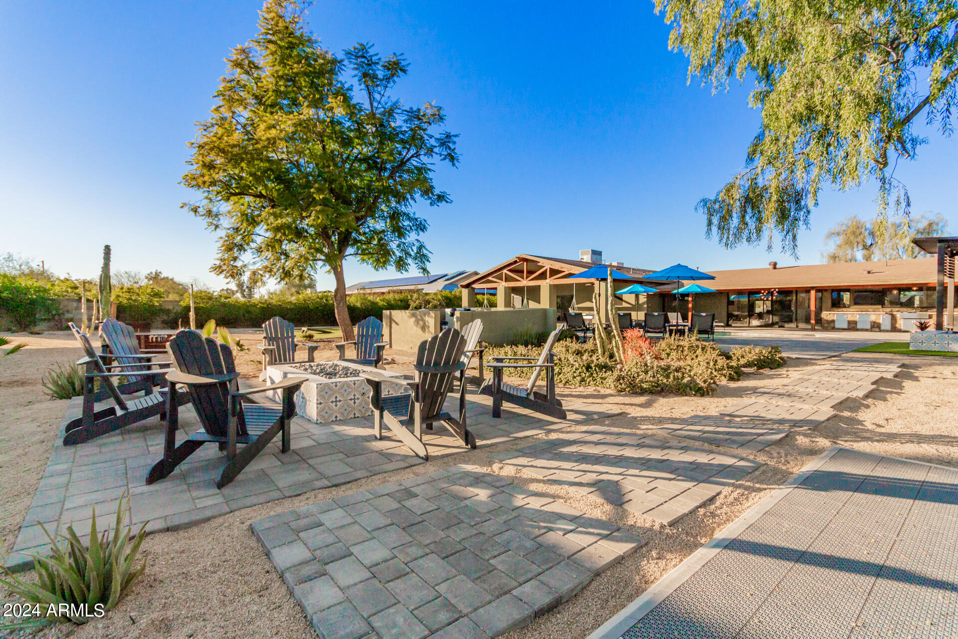 7701 E DAVENPORT Drive