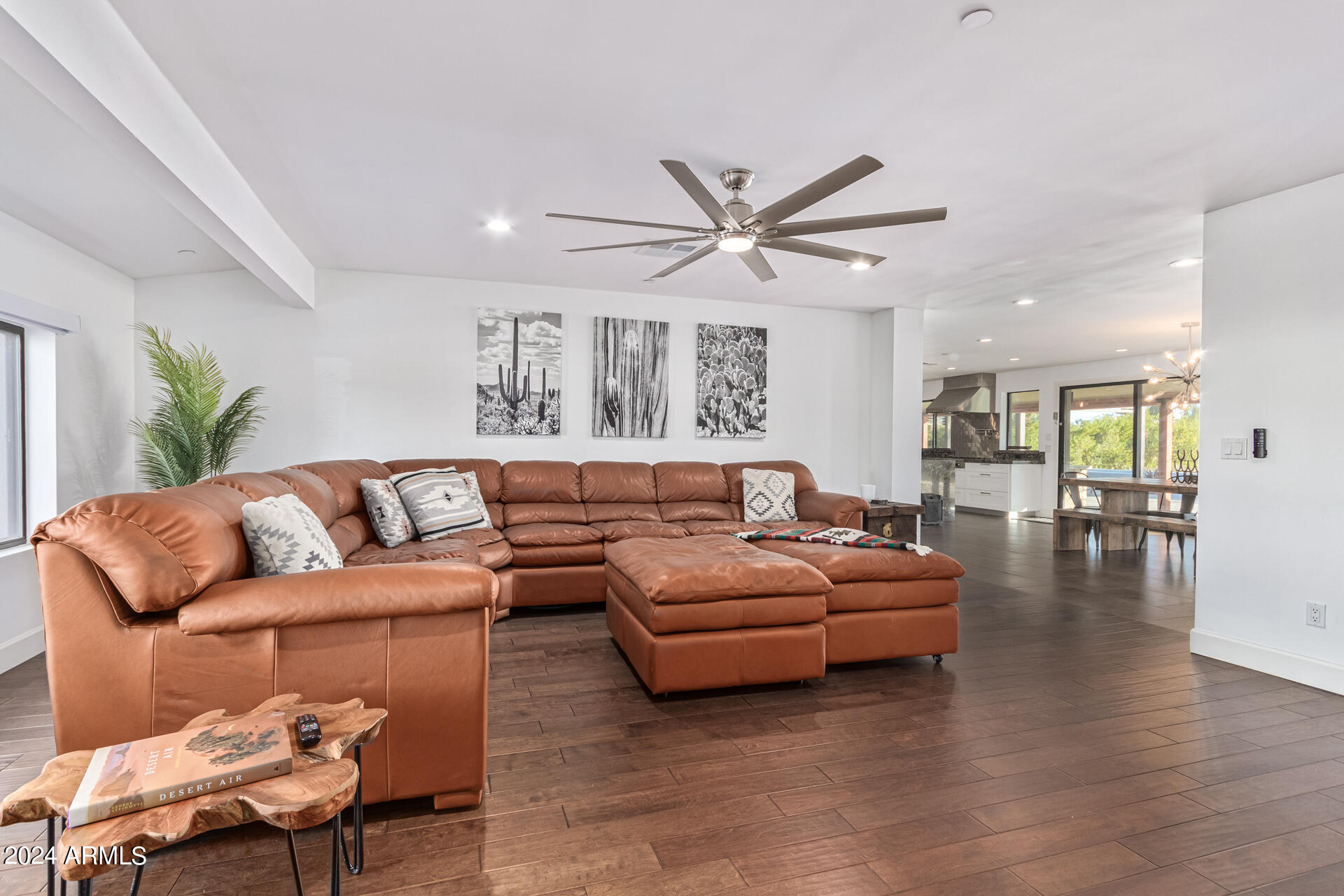 7701 E DAVENPORT Drive