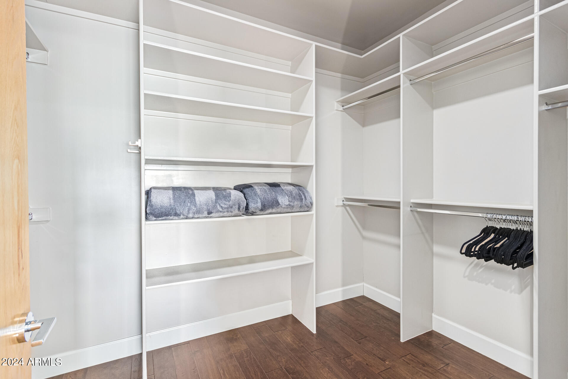 7701 E DAVENPORT Drive